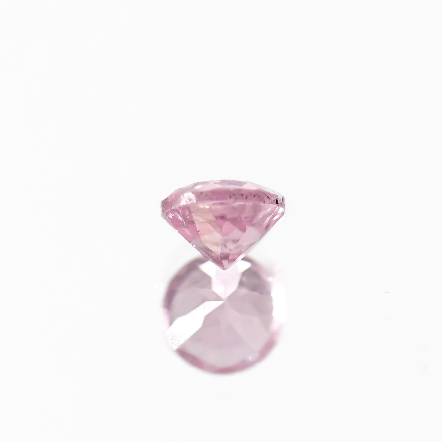 シルキーピンクスピネル タンザニア産 0.33ct[230421562]3.9x3.9mm前後