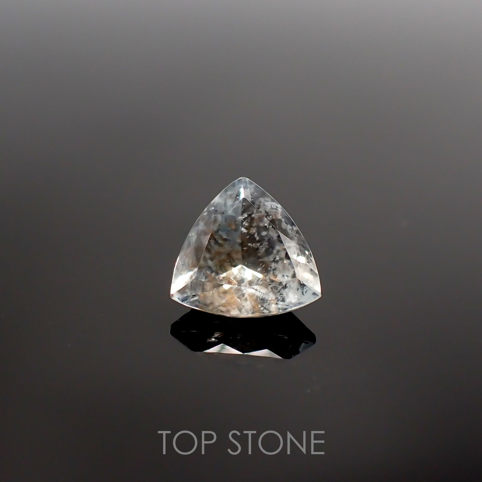 アベンチュリンアクアマリン(宝石名アクアマリン) ナイジェリア産 2.07ct 識別済[210712986]8.9×9.1mm前後