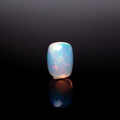 エチオピアオパール(宝石名オパール)エチオピア産 識別済 4.70ct / 14.3x10.4mm前後 [260722820]