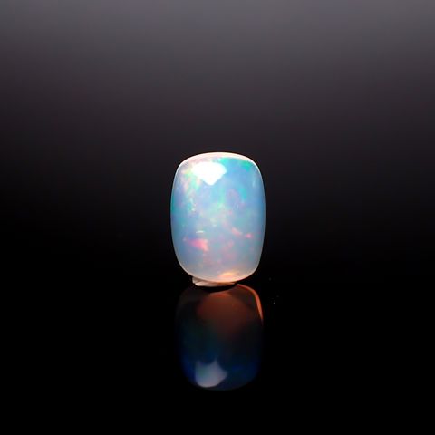 エチオピアオパール(宝石名オパール)エチオピア産 識別済 4.70ct / 14.3x10.4mm前後 [260722820]