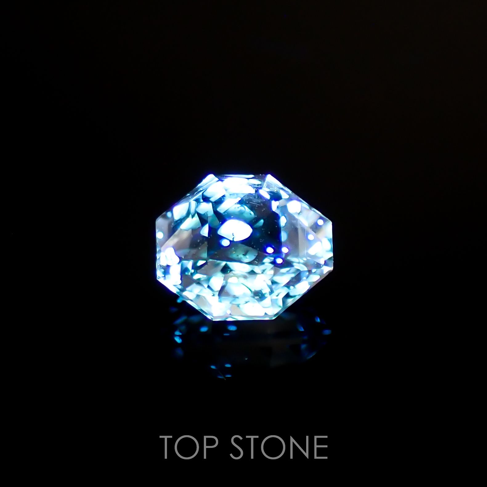 ◇カスタムカット◇オイルインクォーツ パキスタン産 0.42ct[221018530]5.1x4.2mm前後