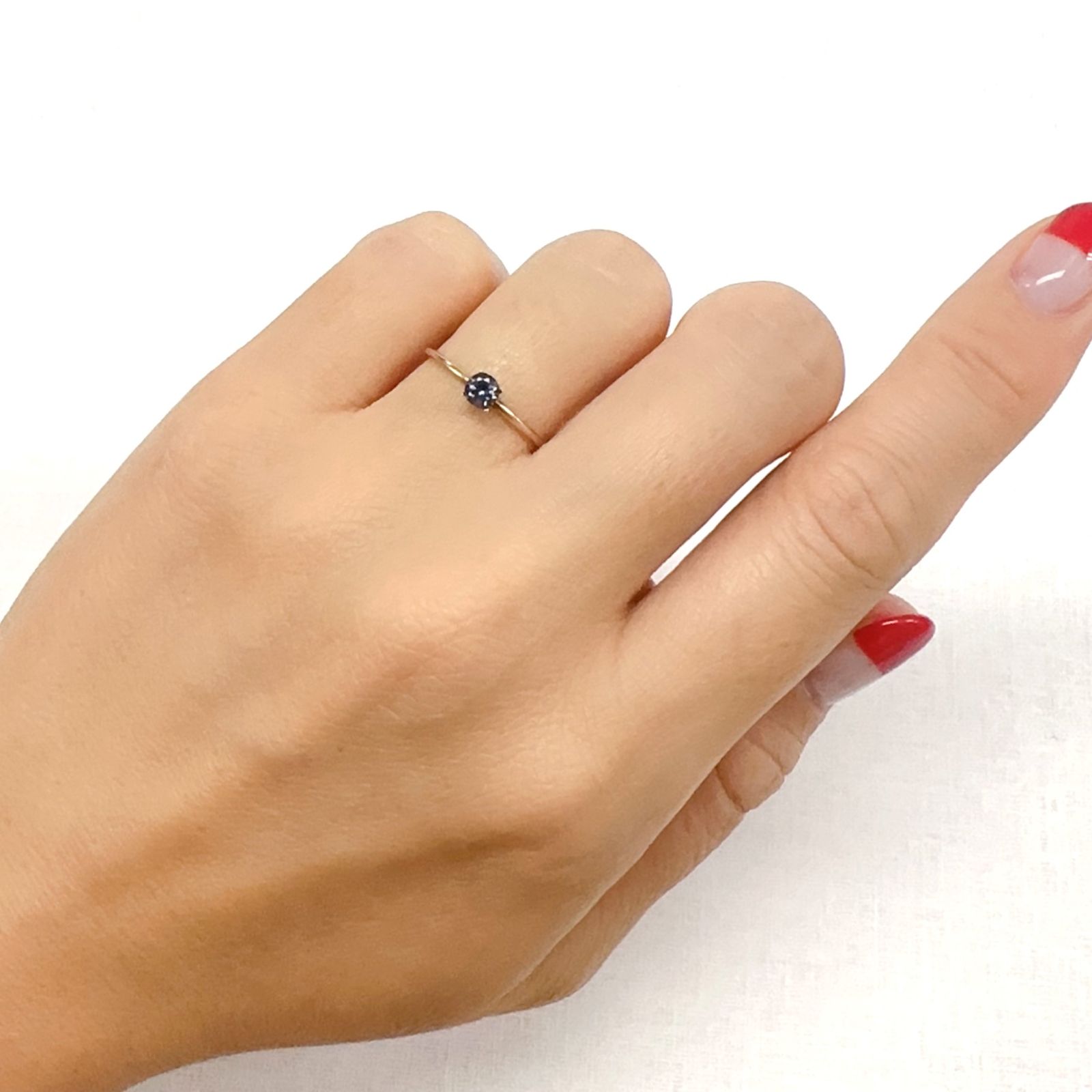ベキリーブルーガーネット（カラーチェンジガーネット アレキタイプ） マダガスカル・ベキリー産 0.25ct[230923410]3.5x3.5mm前後