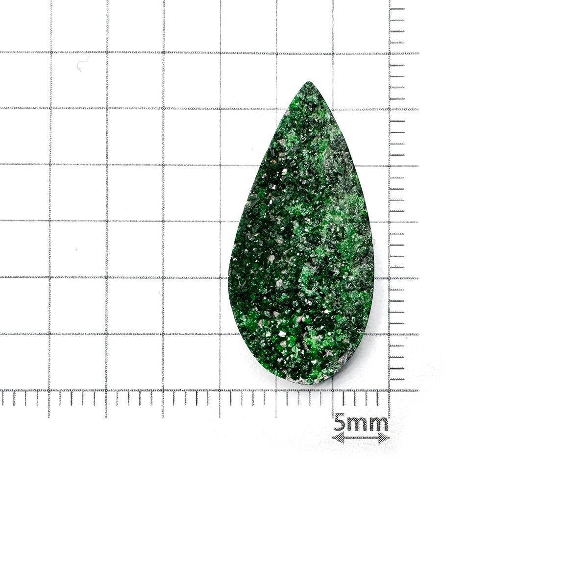 ウバロバイト 原石 ロシア産 10.18ct[240326442]25.8x12.5mm前後