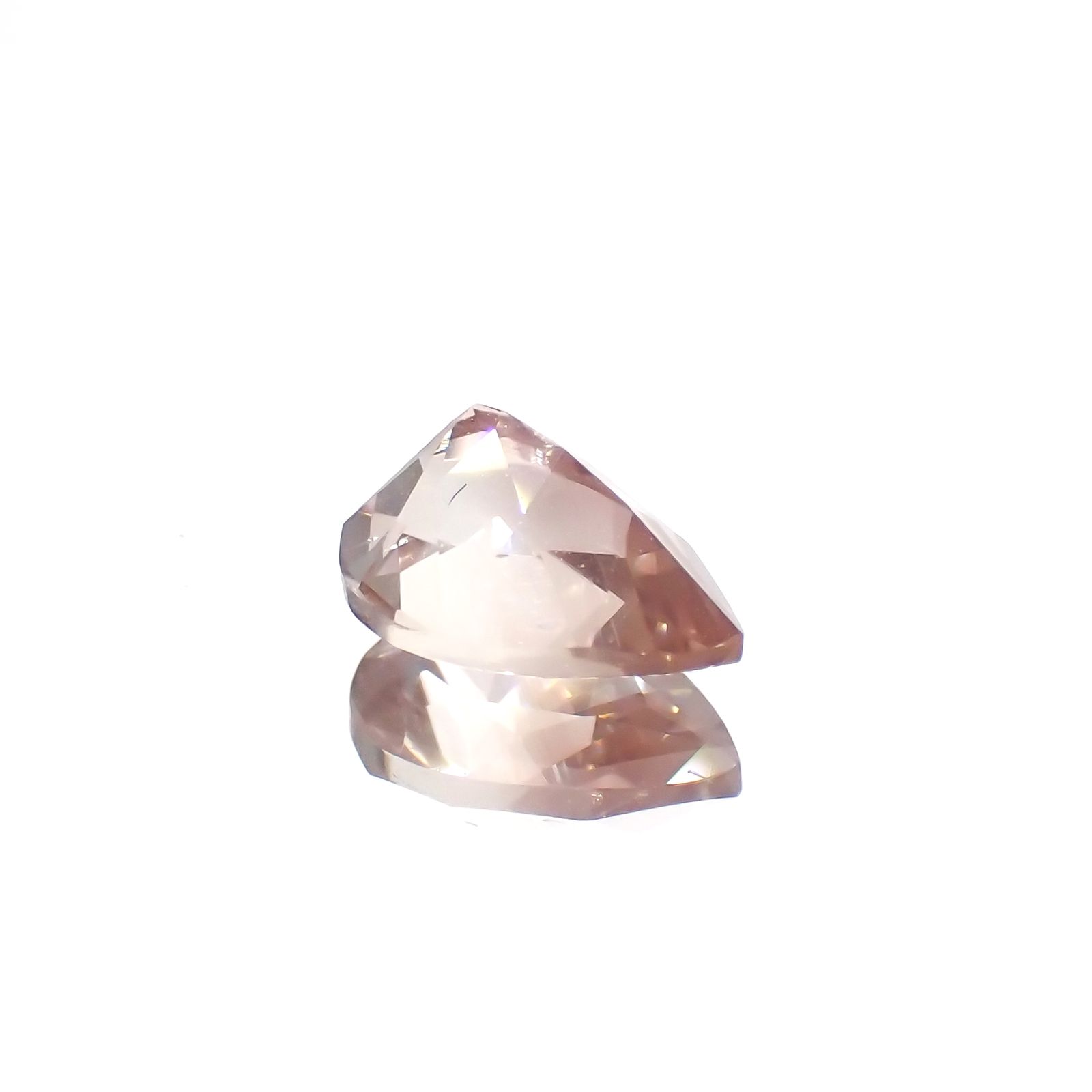 バイカラーオレゴンサンストーン(宝石名バイカラー・ラブラドライト)アメリカ・オレゴン州産 0.65ct 識別済[230722720]7x5.1mm前後