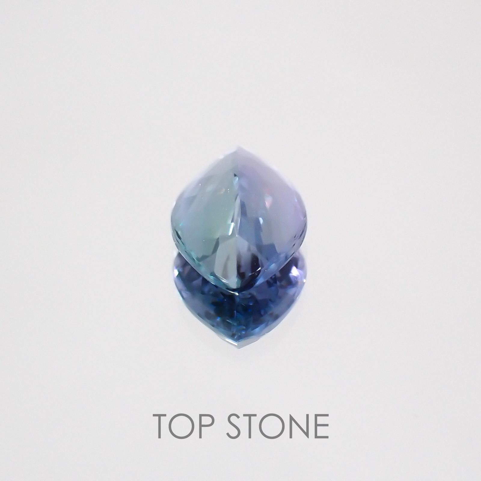 パーティーカラータンザナイト タンザニア産 ルース 1.39ct[210310103]11.2×5.7mm前後