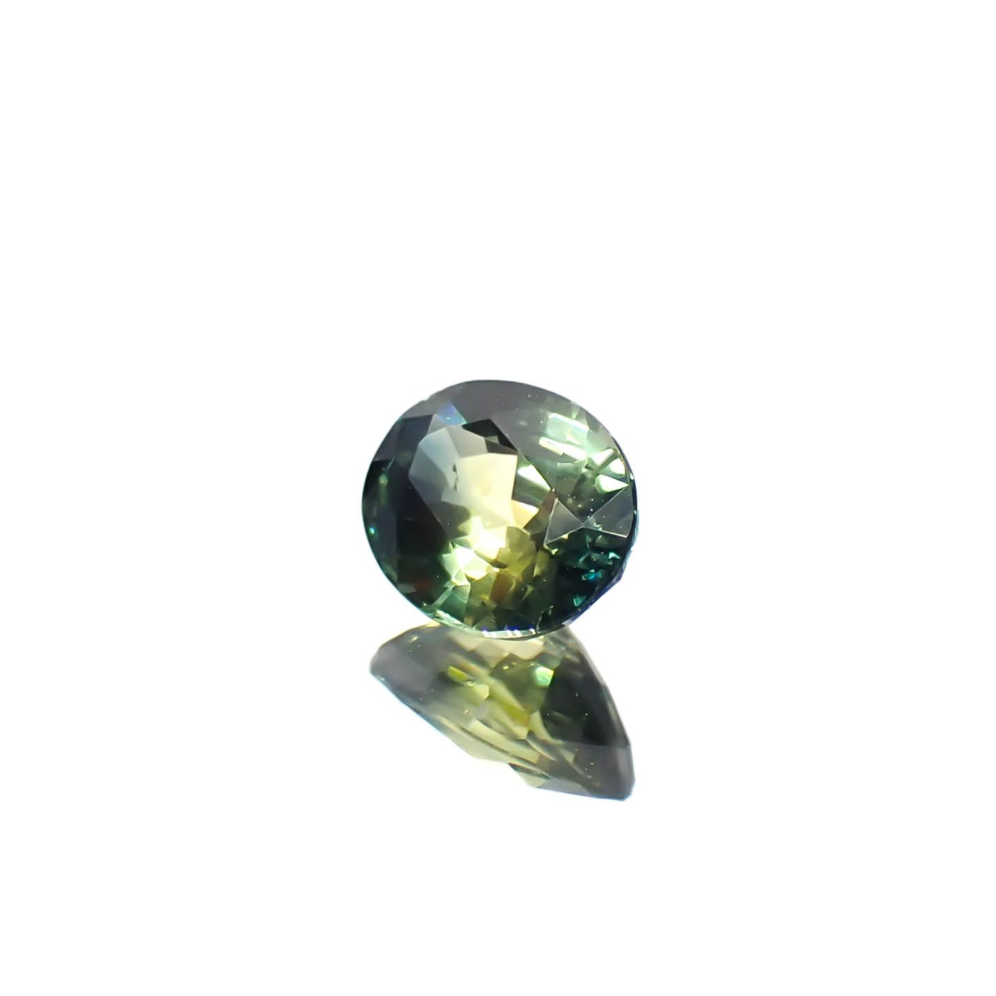 バイカラーサファイア タンザニア産 0.44ct / 5x4mm前後 [250931132]
