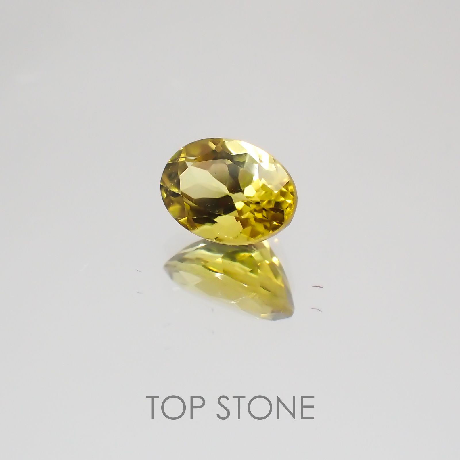 カナリートルマリン(宝石名トルマリン) ナイジェリア産 0.52ct 識別済[21018989]5.7×4mm前後