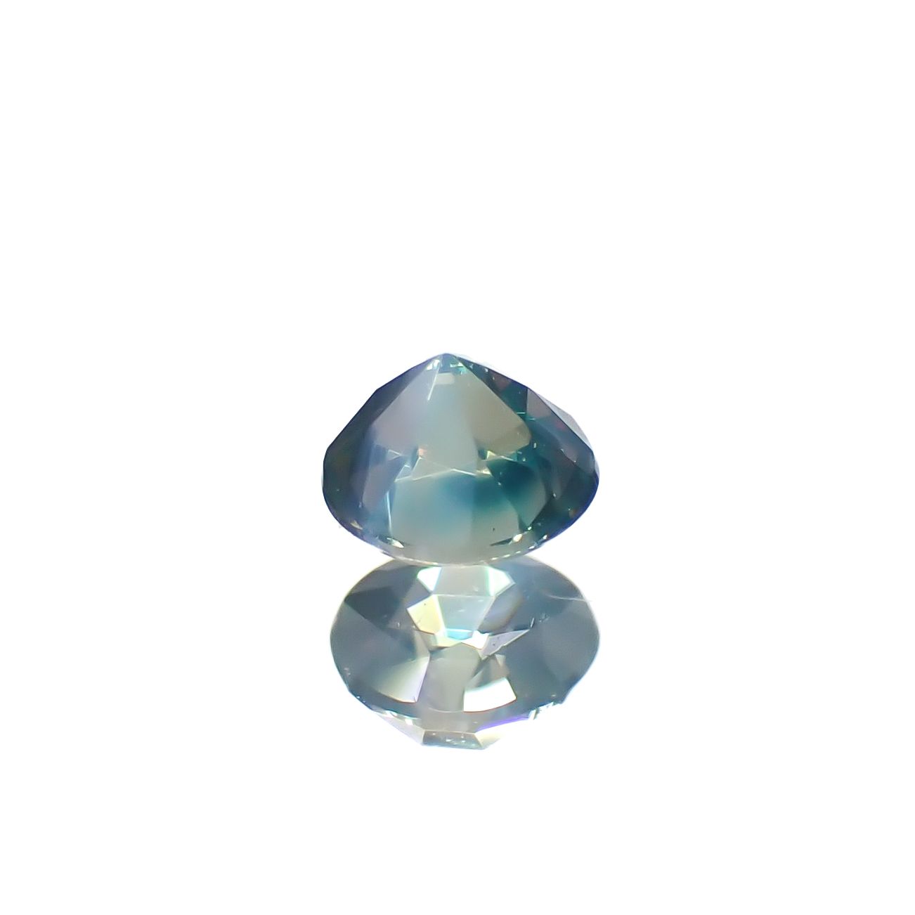 アレキサンドライトキャッツアイ ブラジル・ミナスジェライス州ヘマチタ鉱山産 0.076ct[240929039]2.4x2.4mm前後