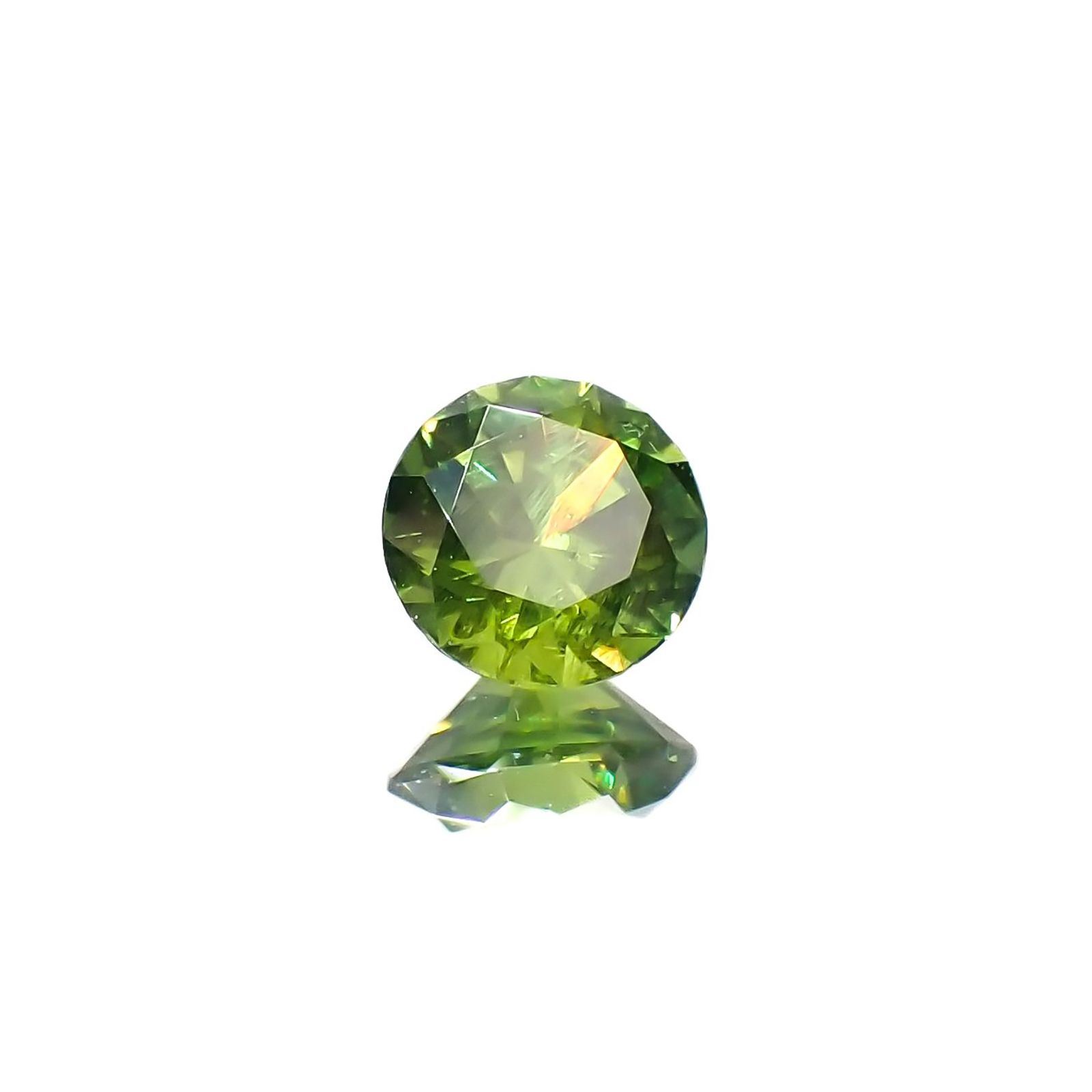 デマントイドガーネット ロシア産 0.59ct / 5x5mm前後 [240427195]
