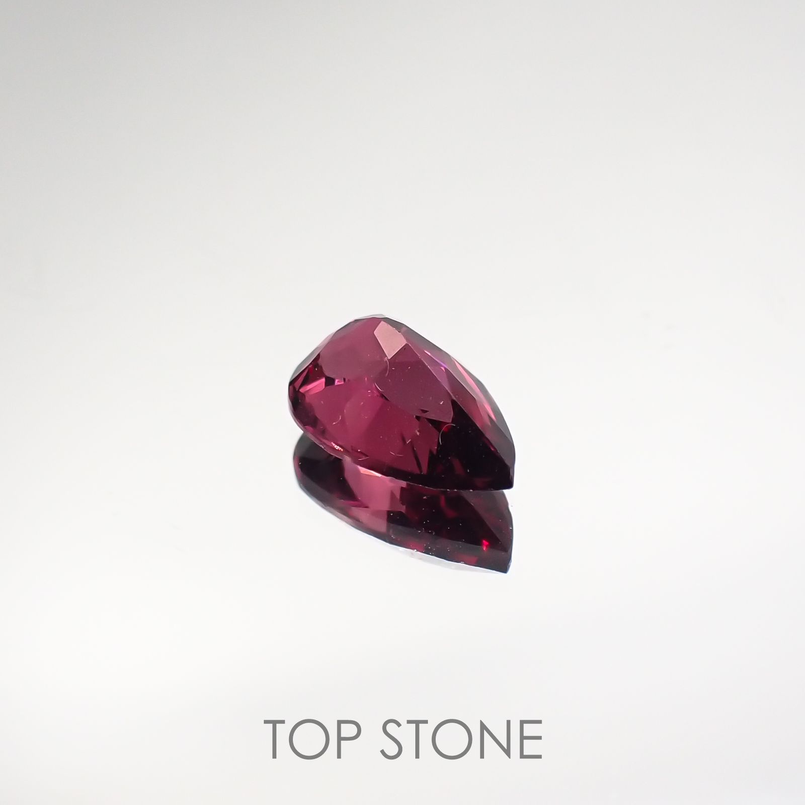 マラヤガーネット(宝石名ガーネット) タンザニア産 1.28ct 識別済[210711876]8.5×5.3mm前後