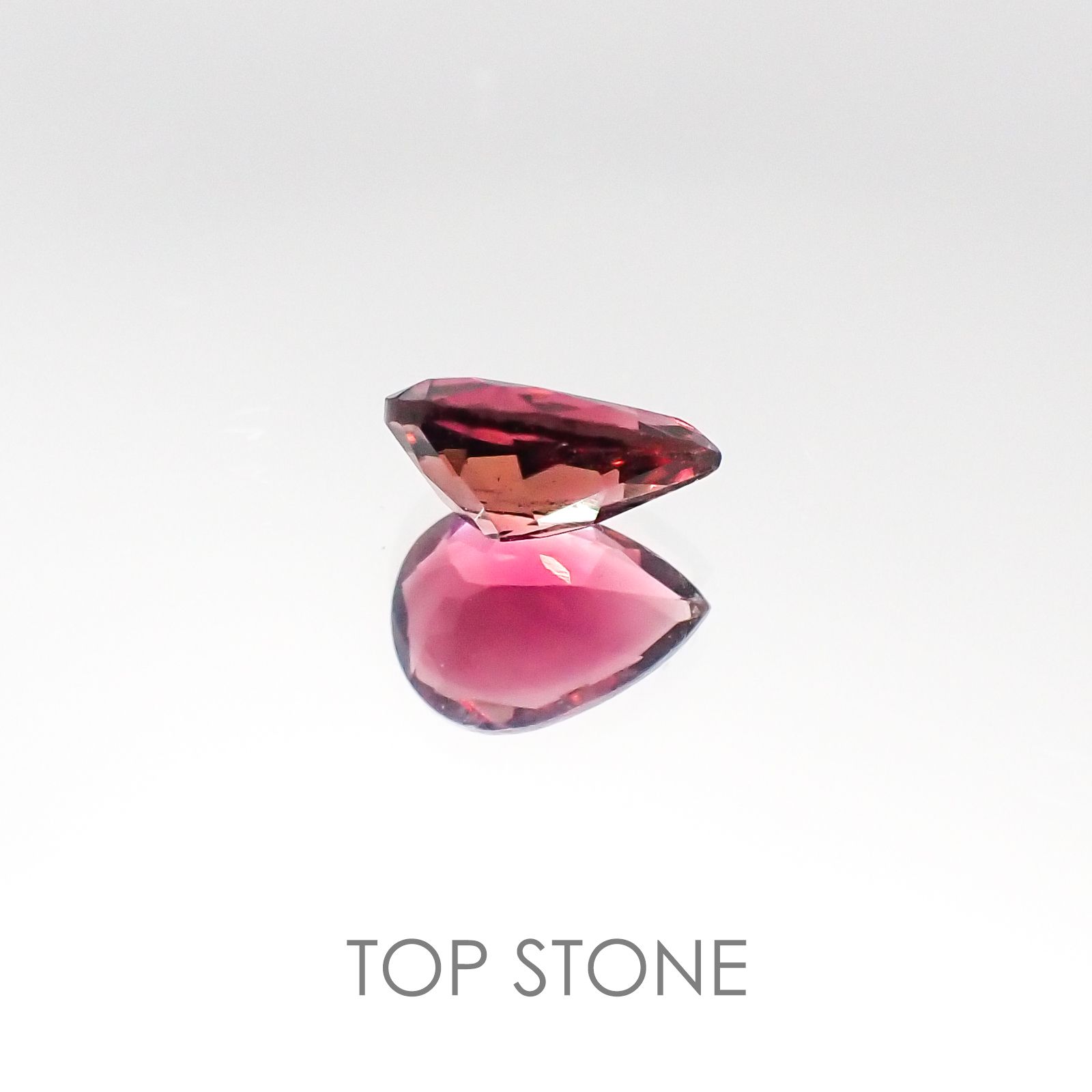 パープルトルマリン(宝石名パープル・トルマリン)ブラジル産 0.70ct 識別済[220817326]7.2x5.3mm前後