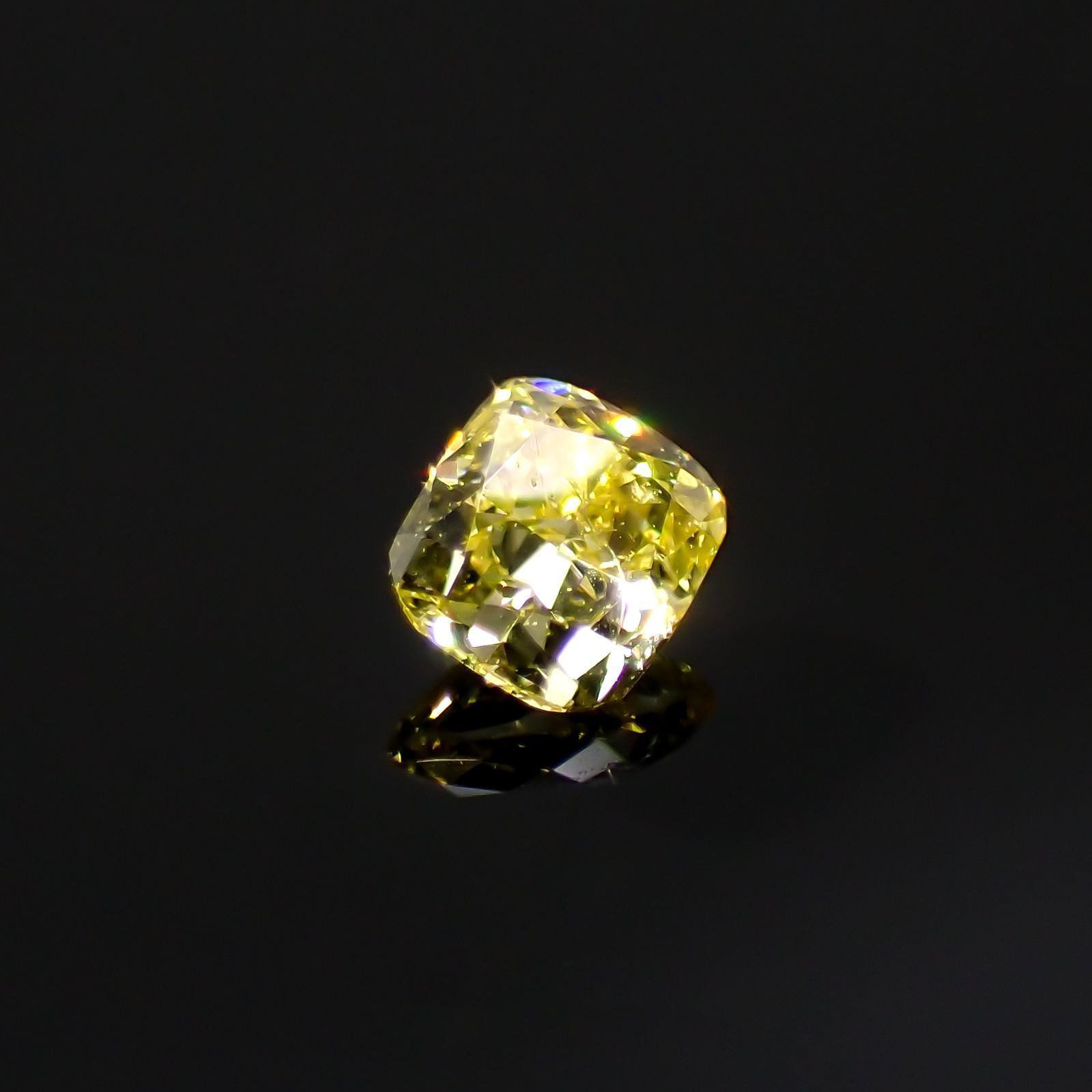 イエローダイヤモンド SI-VS(宝石名ダイアモンド) 0.092ct 識別済