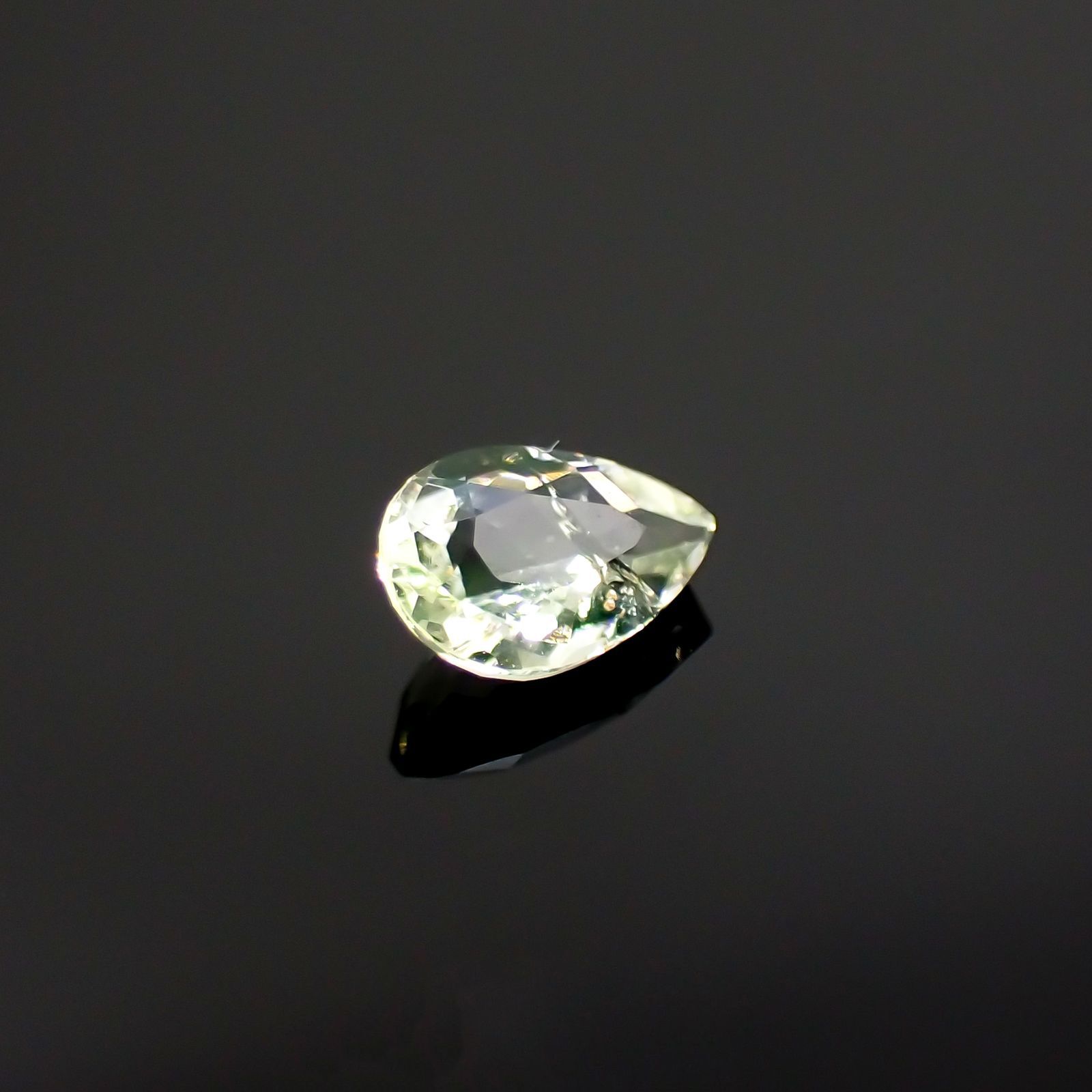 ハイアライトオパール(宝石名オパール) メキシコ産 0.159ct ソ付(彩珠)[210712061]4.6×3.2mm前後