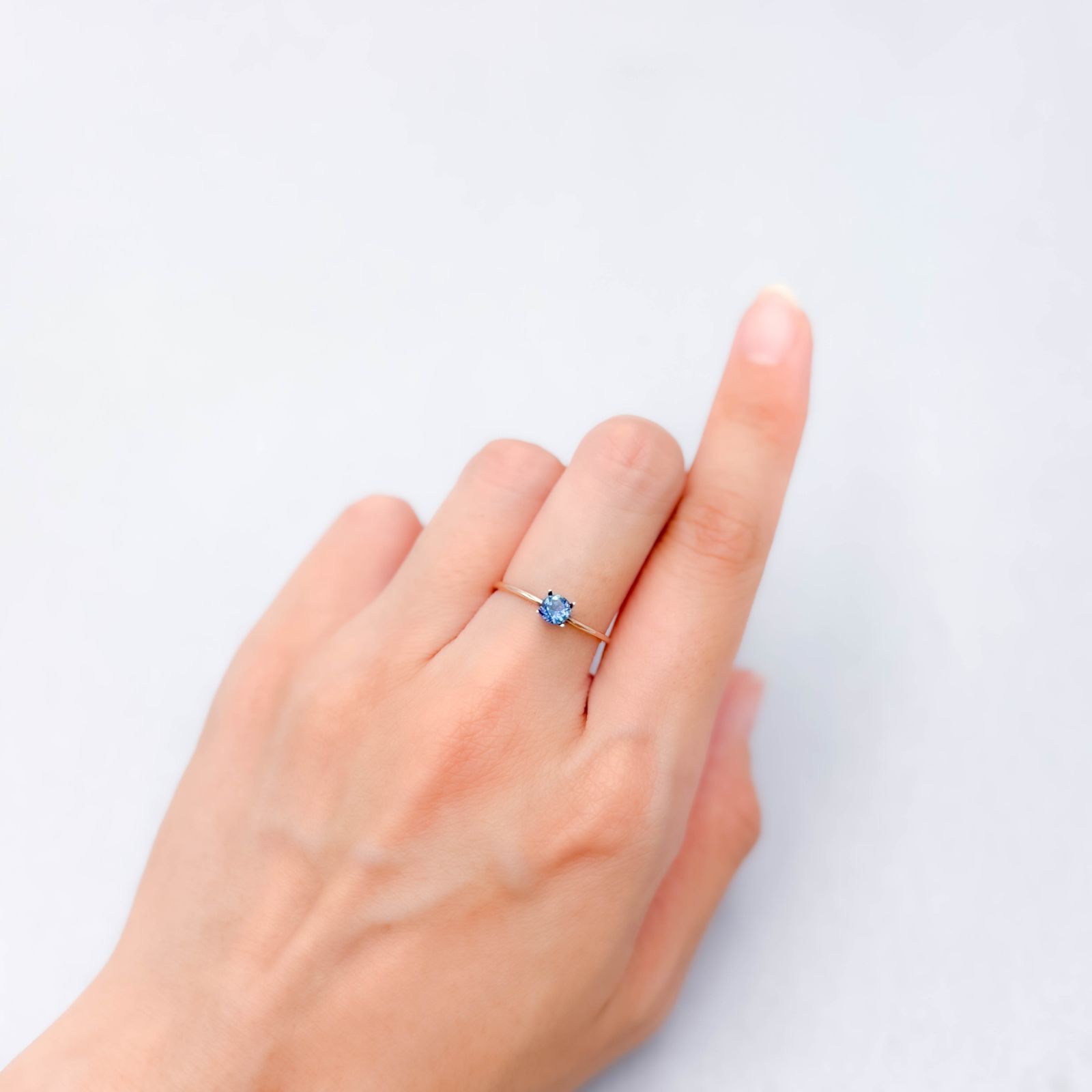 ブルーコーネルピン タンザニア産 0.29ct [250730813]4.1x4.1mm前後