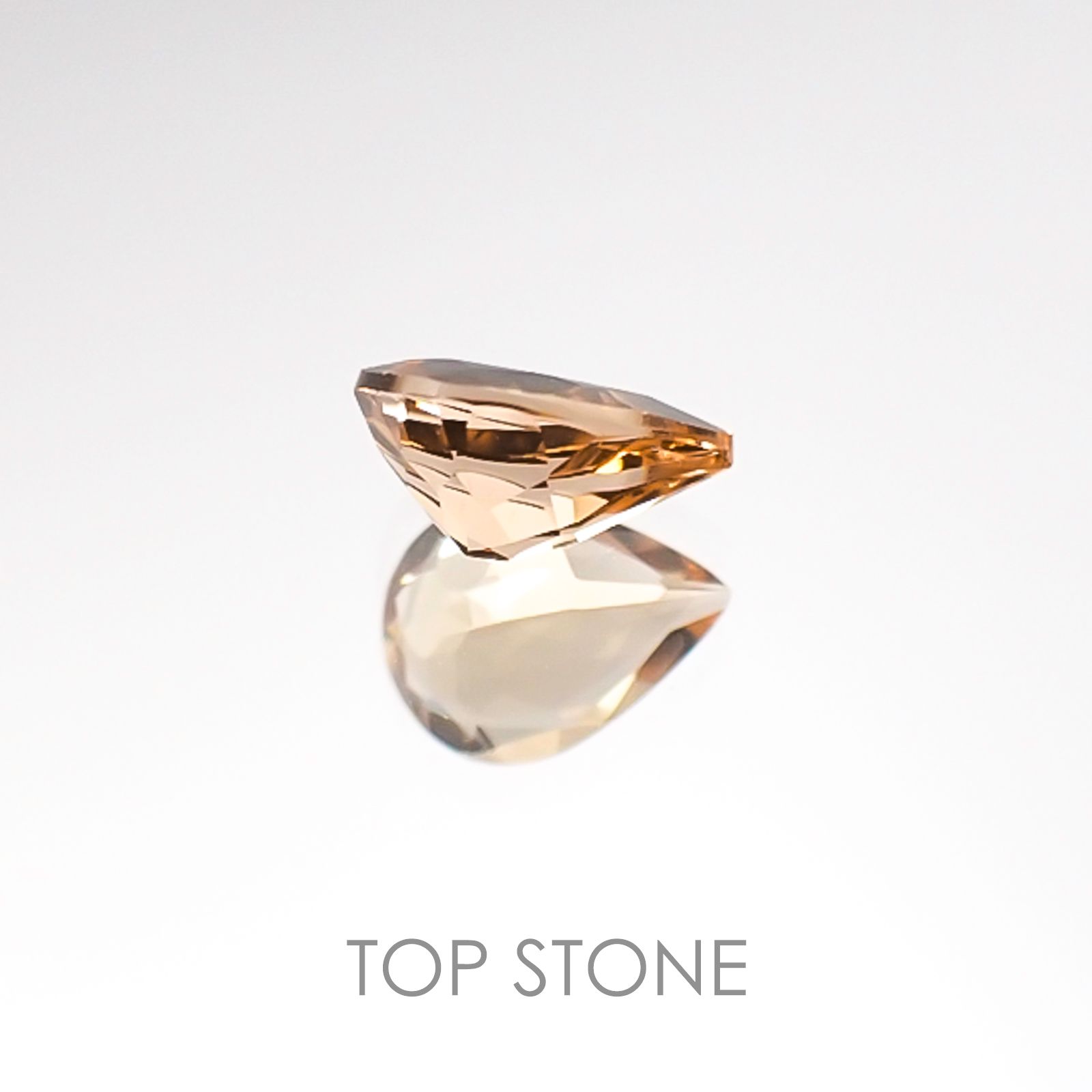 インペリアルトパーズ ブラジル産 ルース 0.5ct[20106513]5.9×4.4mm前後