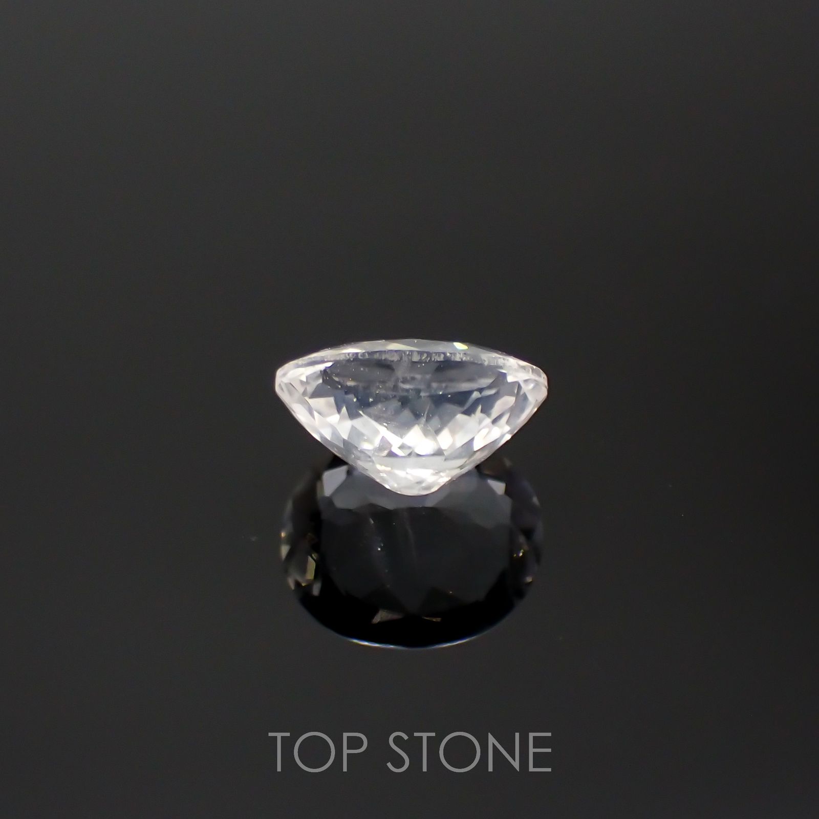 フェナカイト(宝石名フェナカイト)マダガスカル産 1.38ct 識別済[220817211]7.8x6.7mm前後