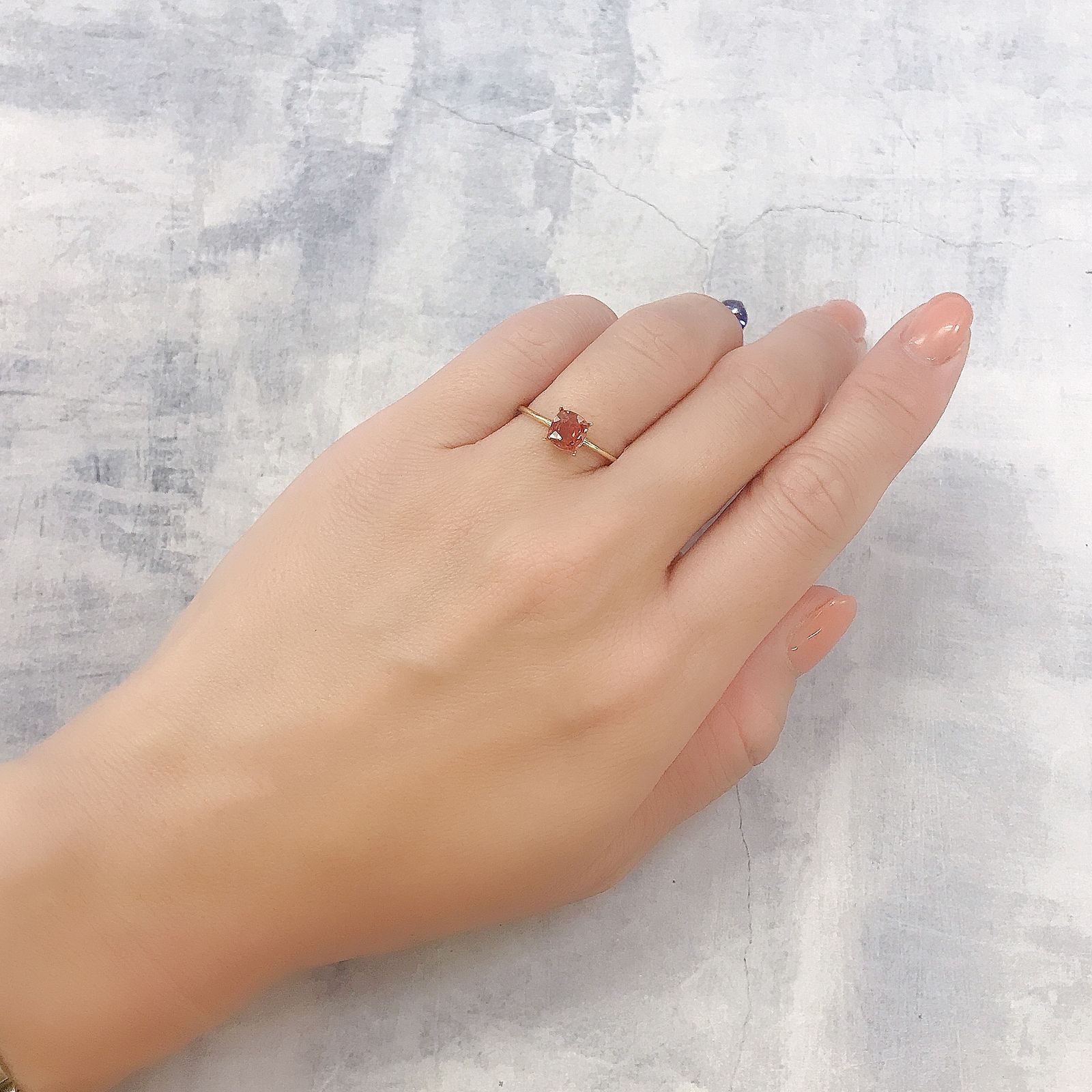 オレンジスピネル(宝石名スピネル)ビルマ/マダガスカル産 0.85ct 識別済[220817510]5.8x5.6mm前後