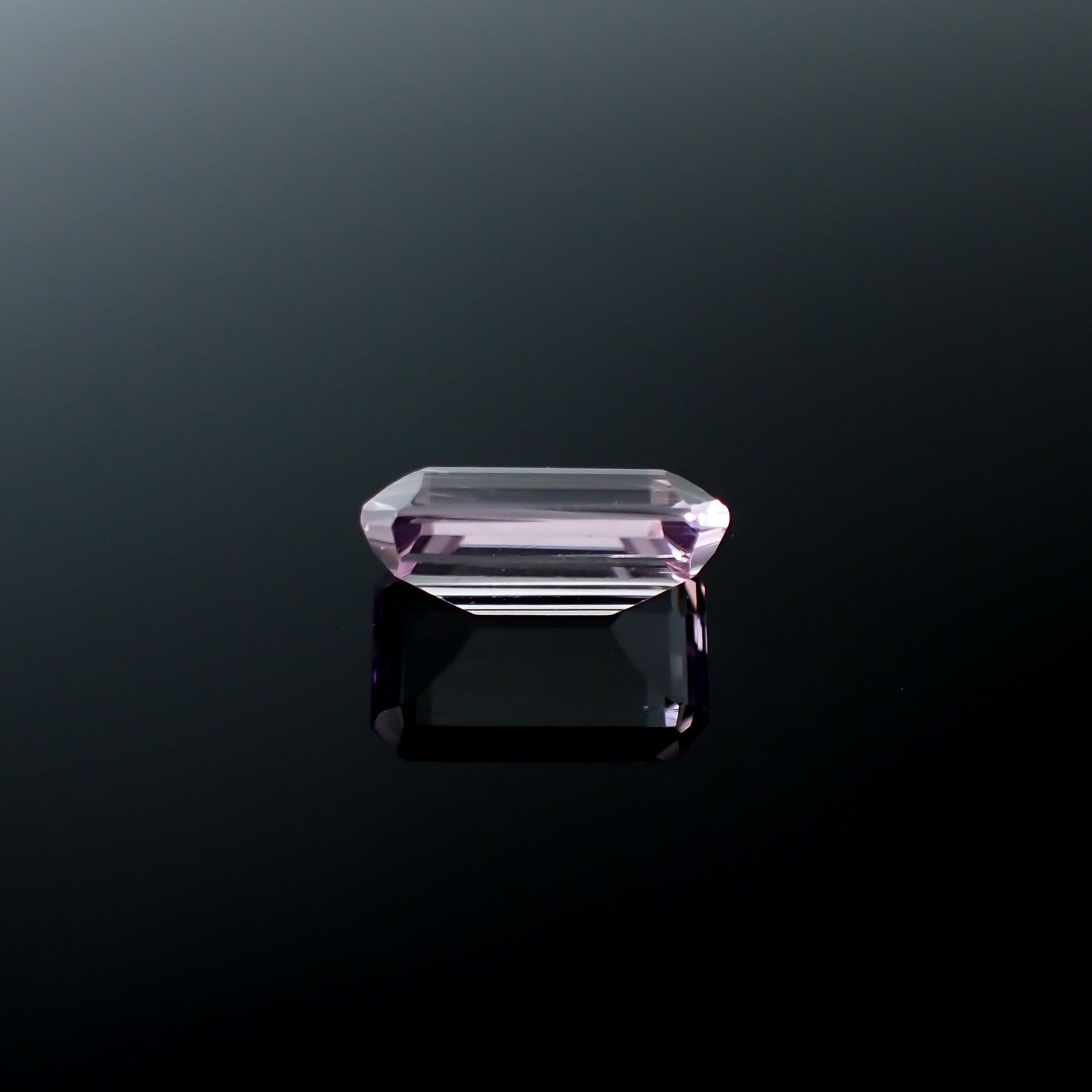 クンツァイト アフガニスタン産 5.71ct[231224713]13.1x8.3mm前後