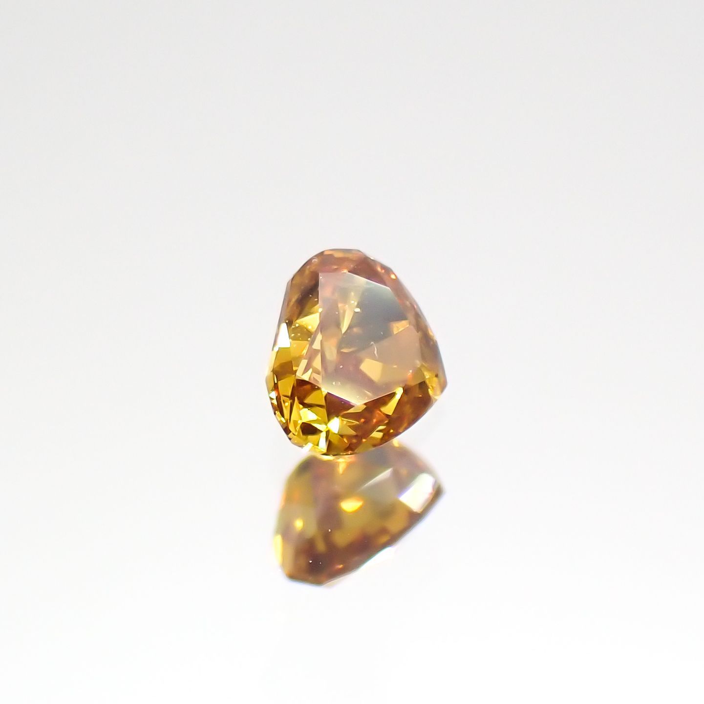 オレンジダイヤモンド SI-2 / FANCY DEEP YELLOW ORANGE(宝石名ダイアモンド) 0.119ct ソ付(CGL)[220115151]2.74x3.33mm前後