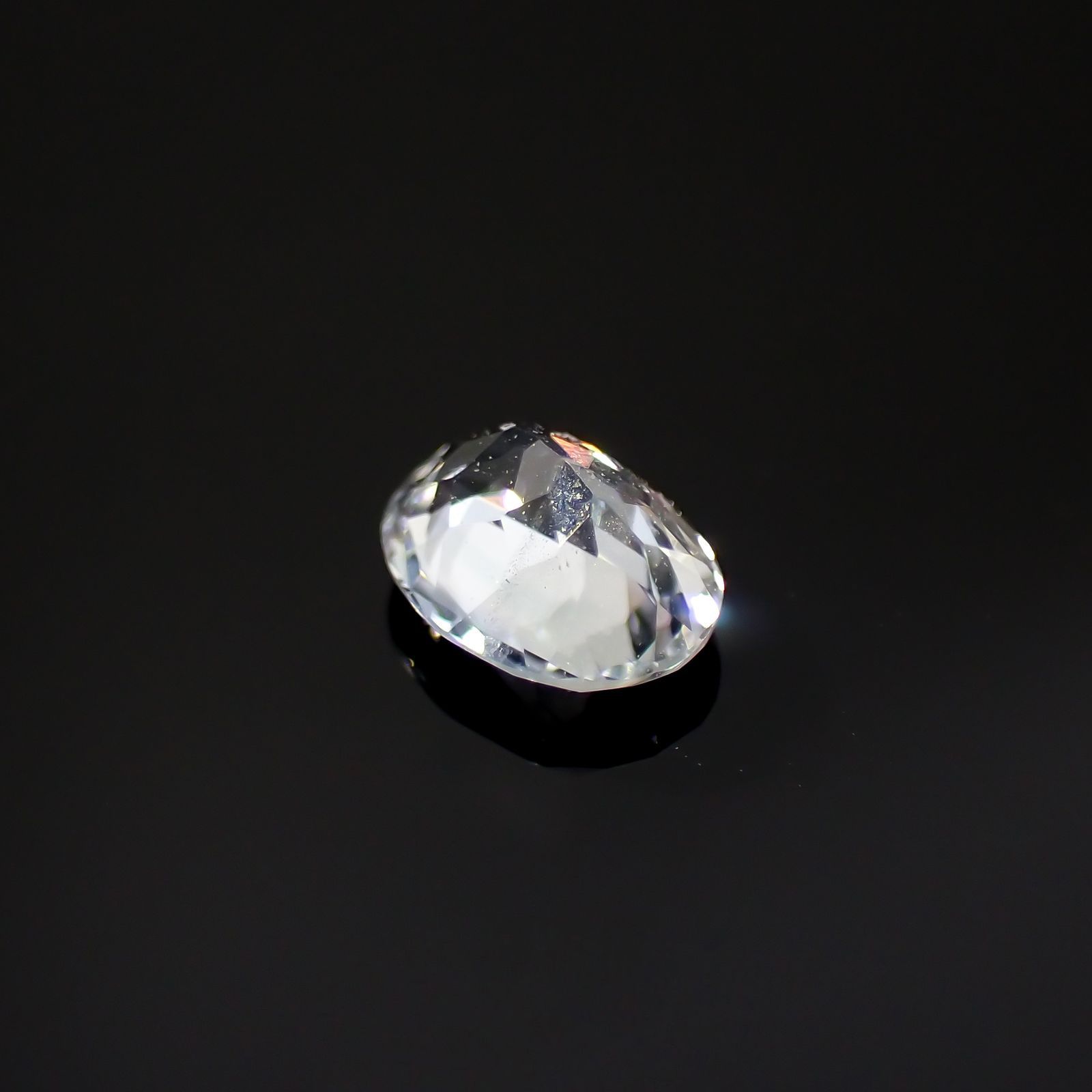 ジェレメジェバイト(宝石名エレメジェバイト)ナミビア産 0.37ct 識別済[220616311]5.2x3.9mm前後
