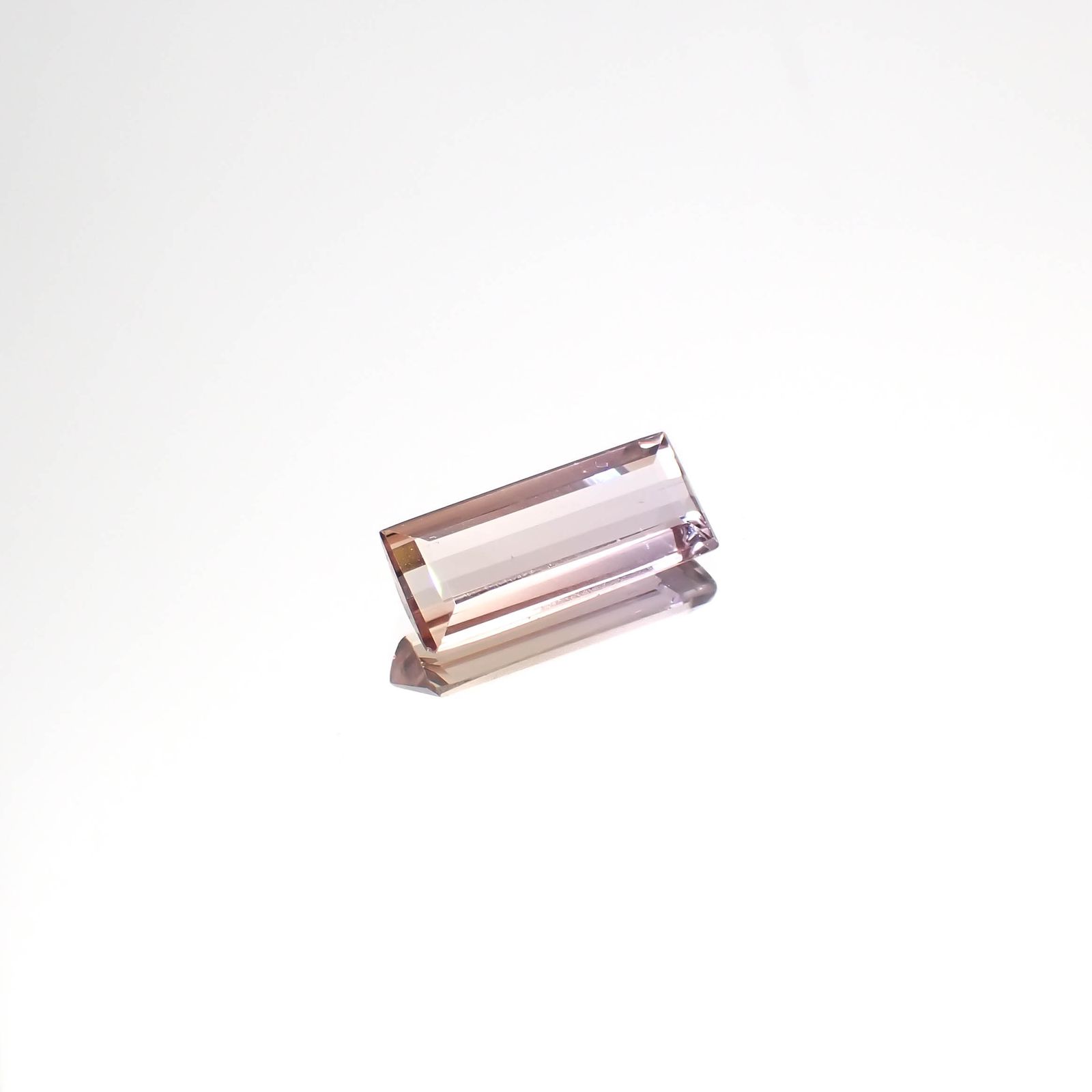 バイカラートパーズ ブラジル産 1.74ct[230521918]11.8x4.9mm前後