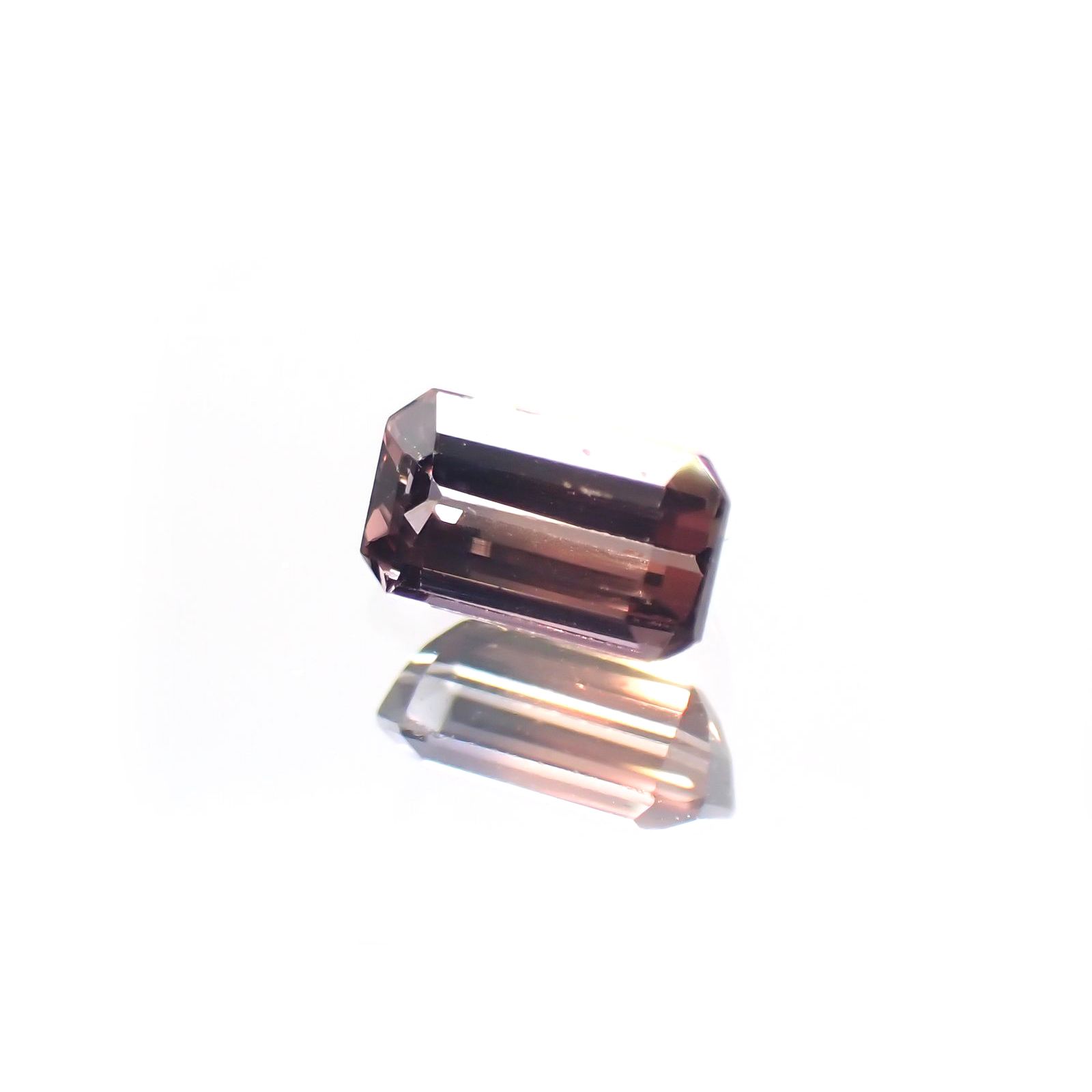 バイカラーサファイア(宝石名バイカラー・サファイア) マダガスカル/タンザニア産 0.23ct 識別済[210812498]4.2×2.5mm前後