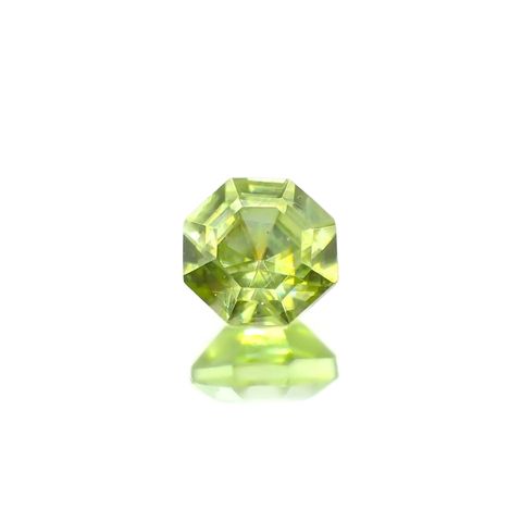 ◇オクタゴンカット◇スフェーン(宝石名スフェーン)マダガスカル産 識別済 0.75ct / 5.1x5.1mm前後 [231224441]