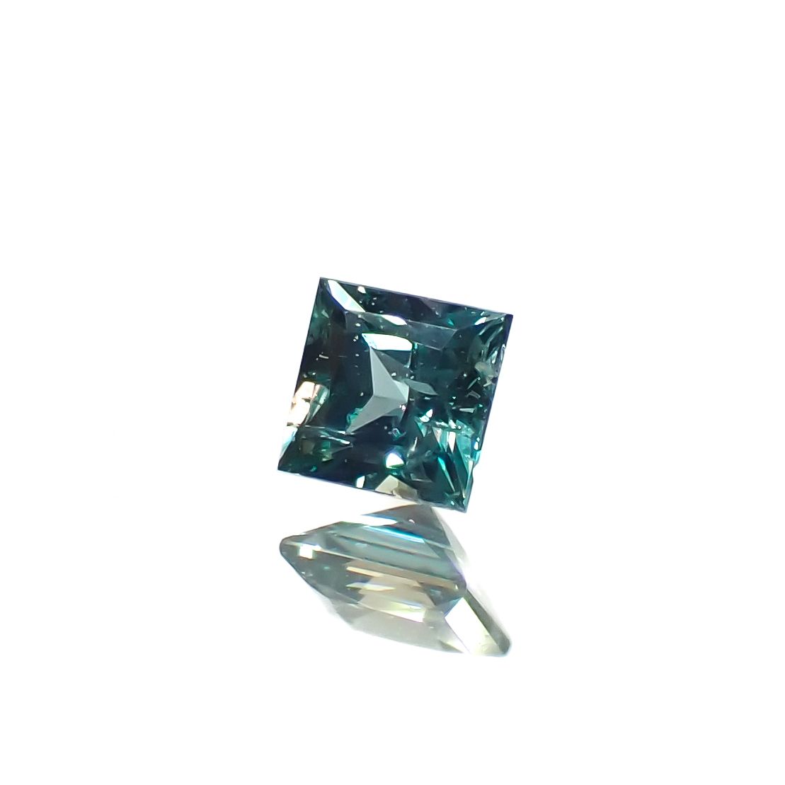 ◇プリンセスカット◇アレキサンドライト ブラジル産 0.092ct