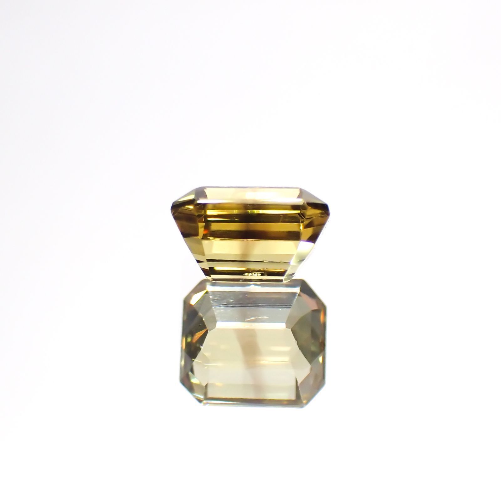 カラーバンドクリソベリル(宝石名クリソベリル)マダガスカル産 0.74ct 識別済[220114192]5.2x4.5mm前後