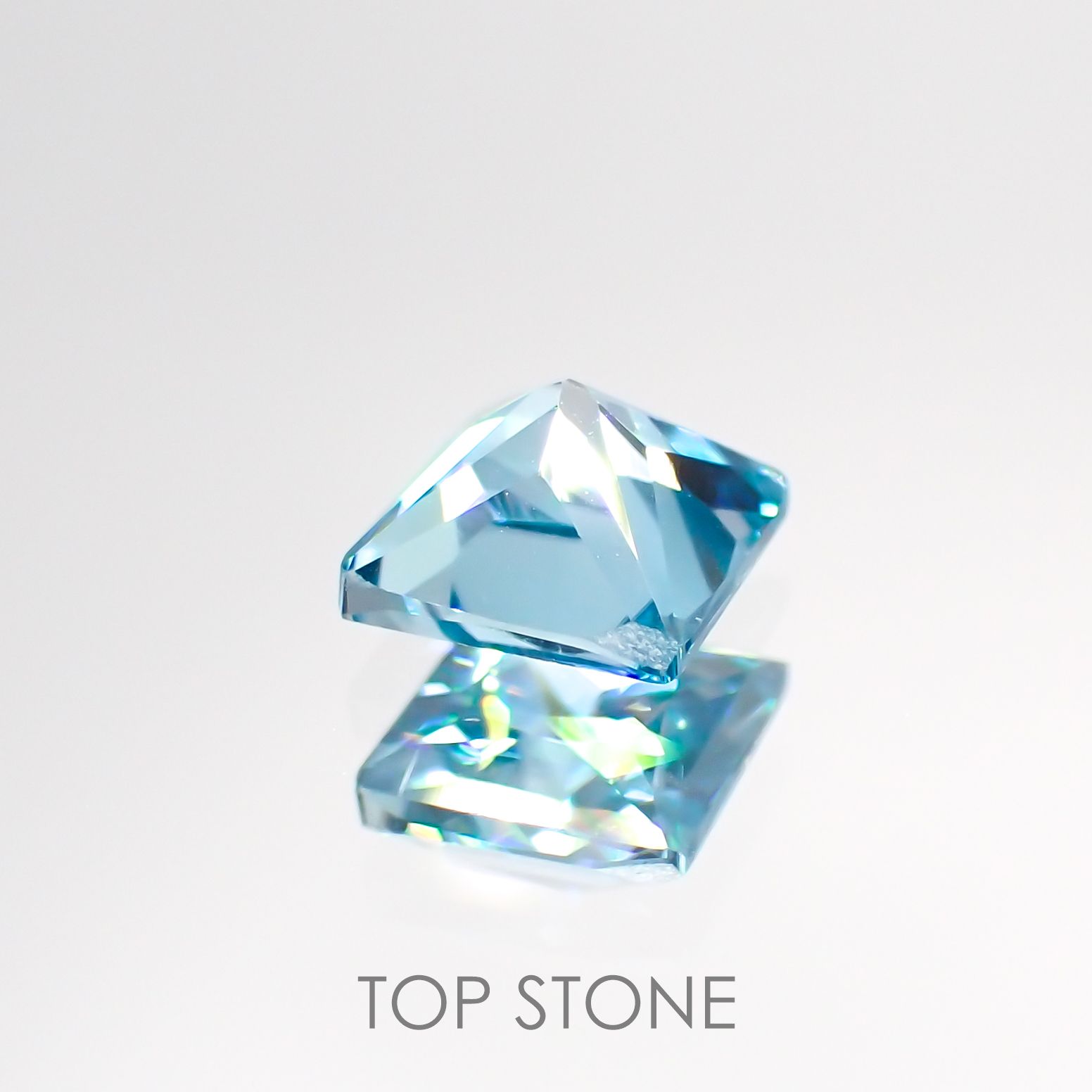 ◇プリンセスカット◇ブルージルコン(宝石名ジルコン) カンボジア産 1.09ct 識別済[210913437]5.1×5mm前後