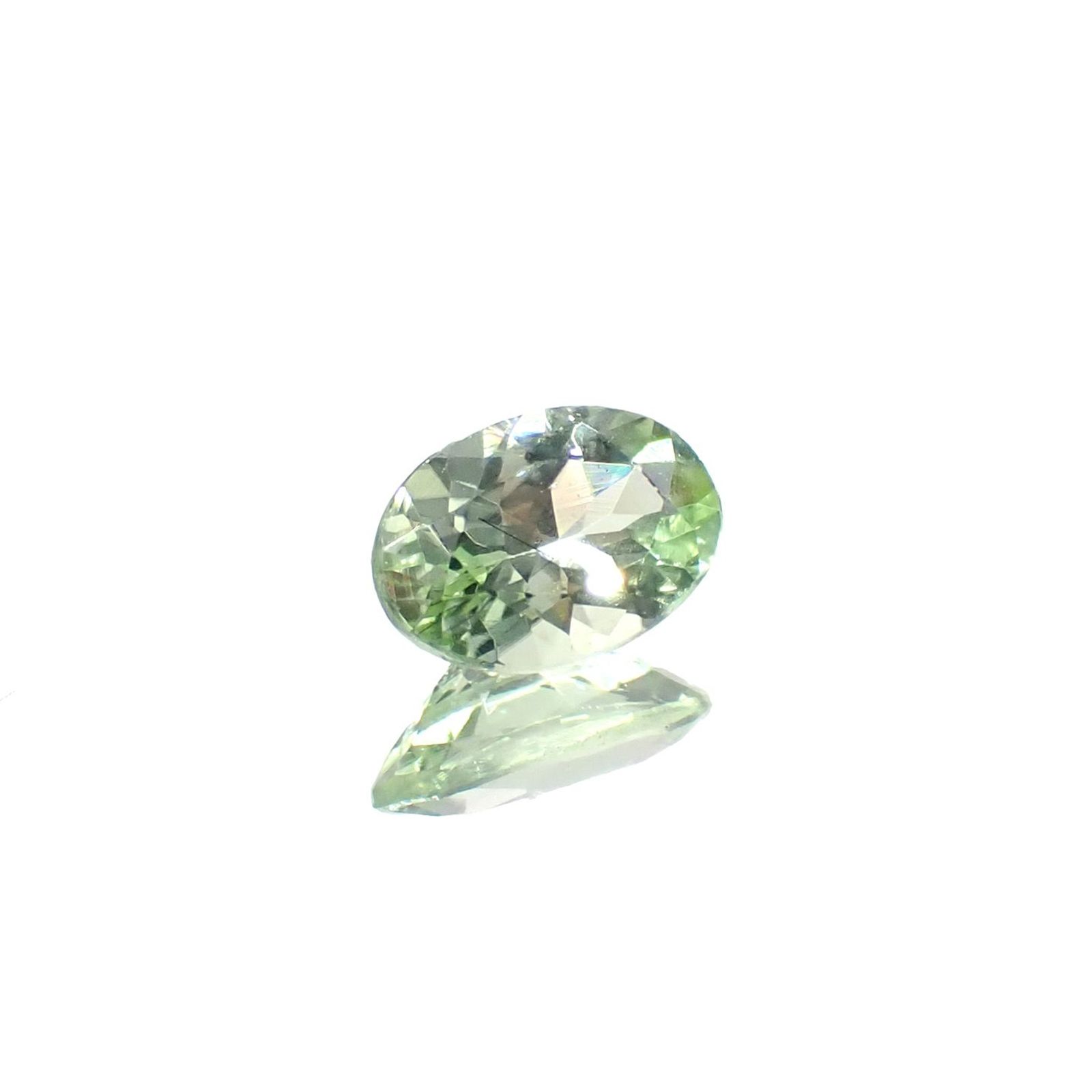 ミントペリドット パキスタン/ノルウェー産 0.46ct / 6.2x4.1mm前後 [250730637]