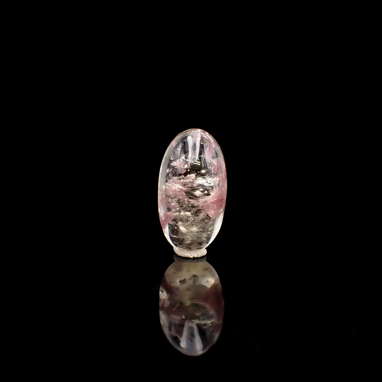 レピドライトインクォーツ ブラジル・ミナスジェライス州産 25.39ct / 27.2x15mm前後 [260331879]