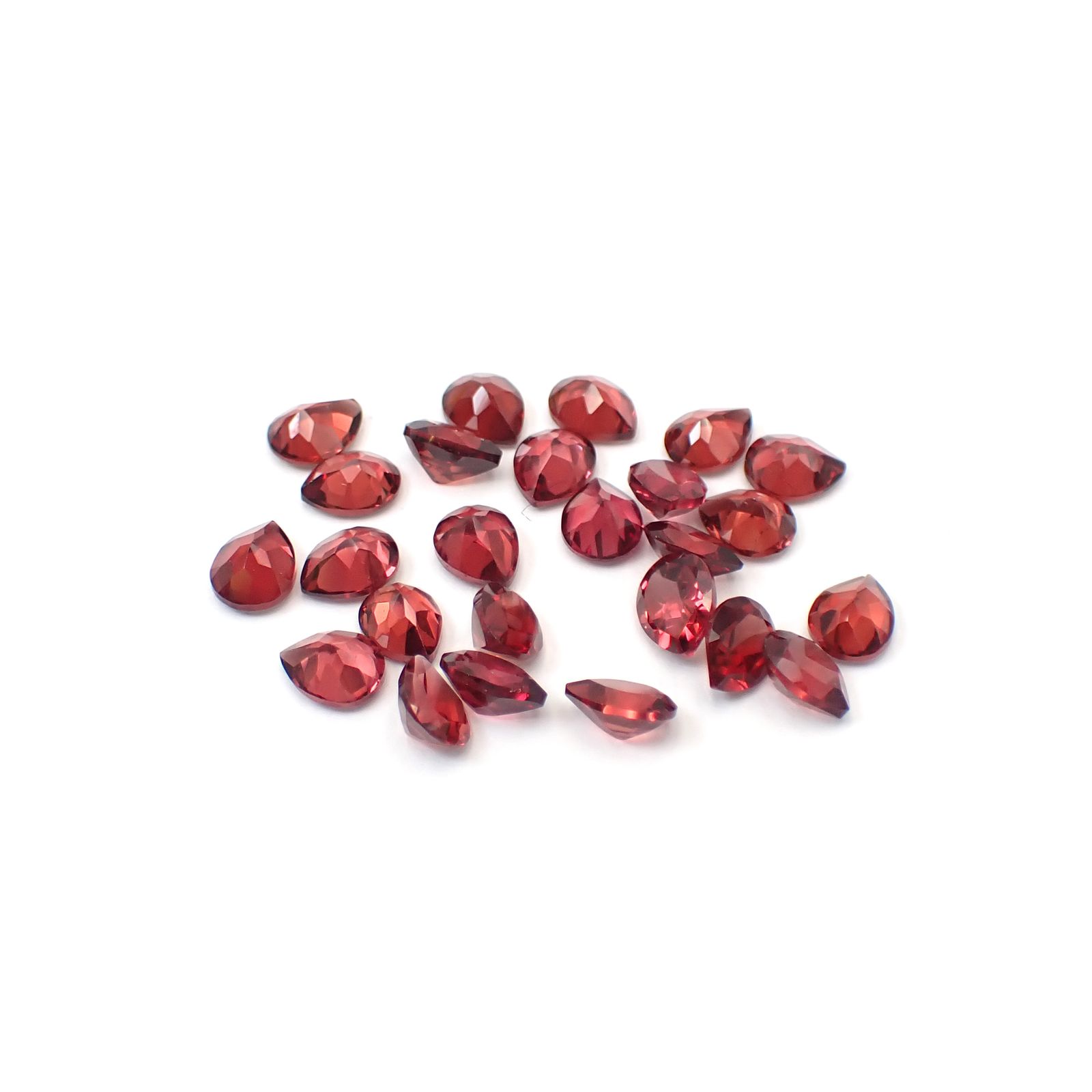 ◇ランダムセレクト◇パイロープアルマンディンガーネット モザンビーク産 約0.35ct / 5x4mm前後 [260532210-PAC]