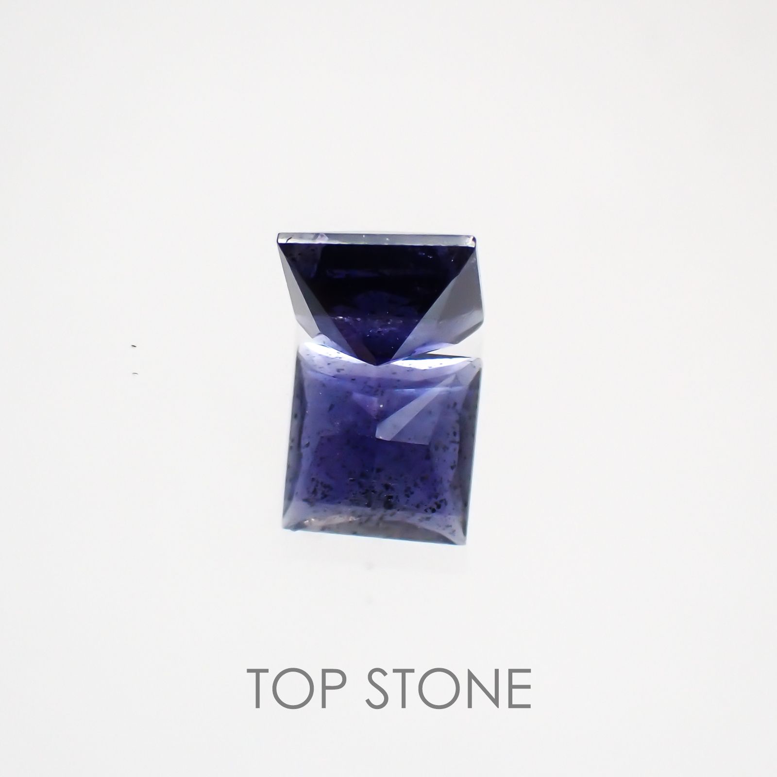 ◇プリンセスカット◇アイオライトサンストーン ブラジル・インド産 ルース 0.6ct[210310436]5.2×5.2mm前後