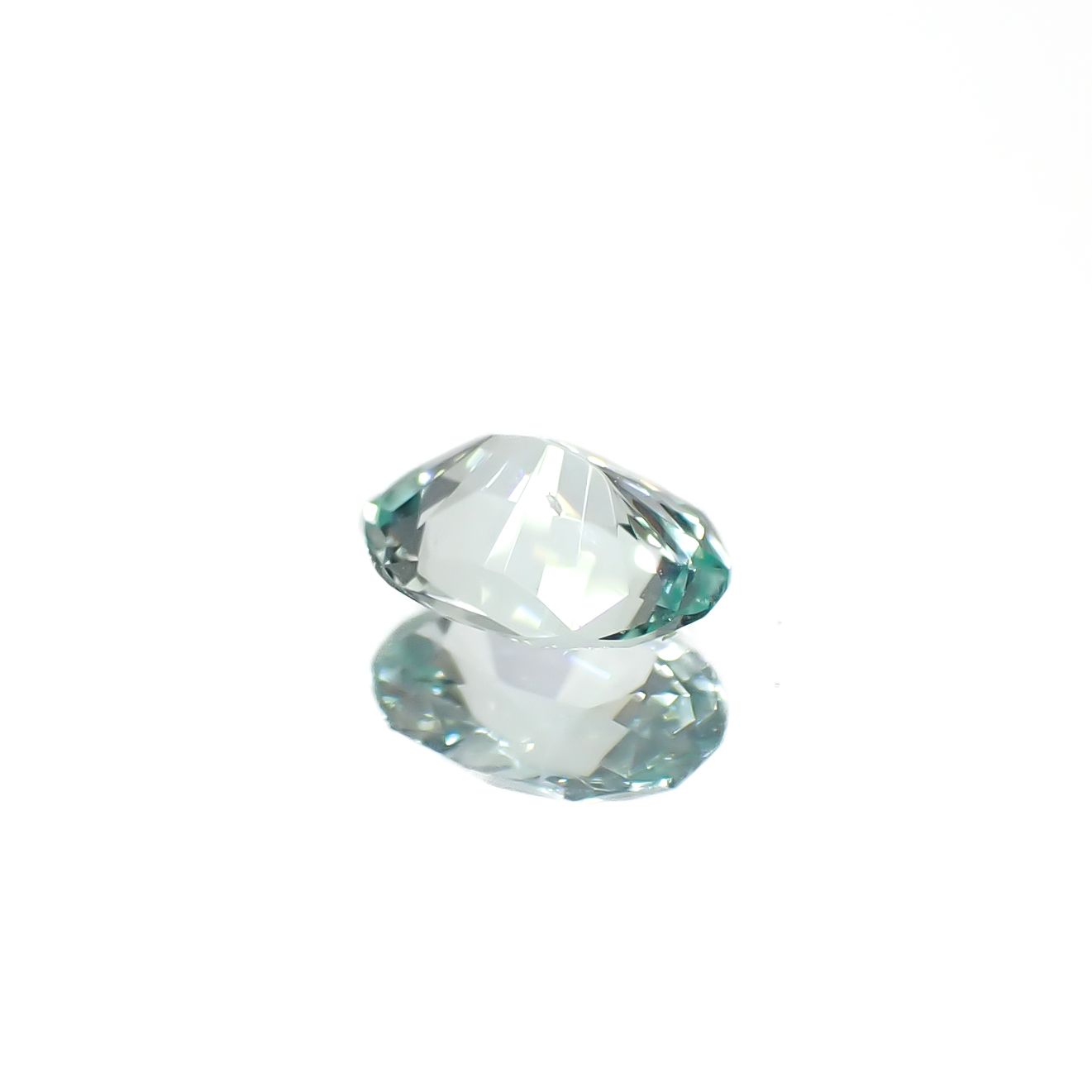 ミントベリル ブラジル産 0.24ct[240929116]5x3.8mm前後