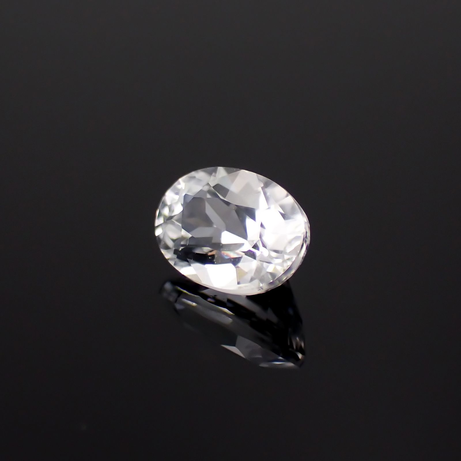 フェナカイト(宝石名フェナカイト)ブラジル産 0.70ct 識別済[230923400]6.5x4.4mm前後