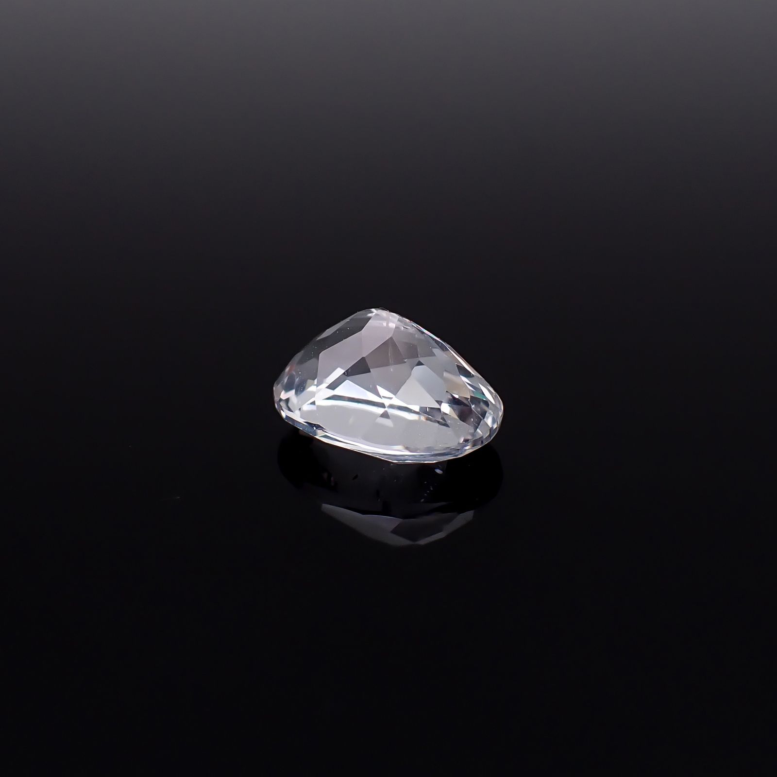 シルバーアパタイト フルオレッセンス アフリカ産 識別済 1.94ct / 8.8x6.6mm前後 [260632509]