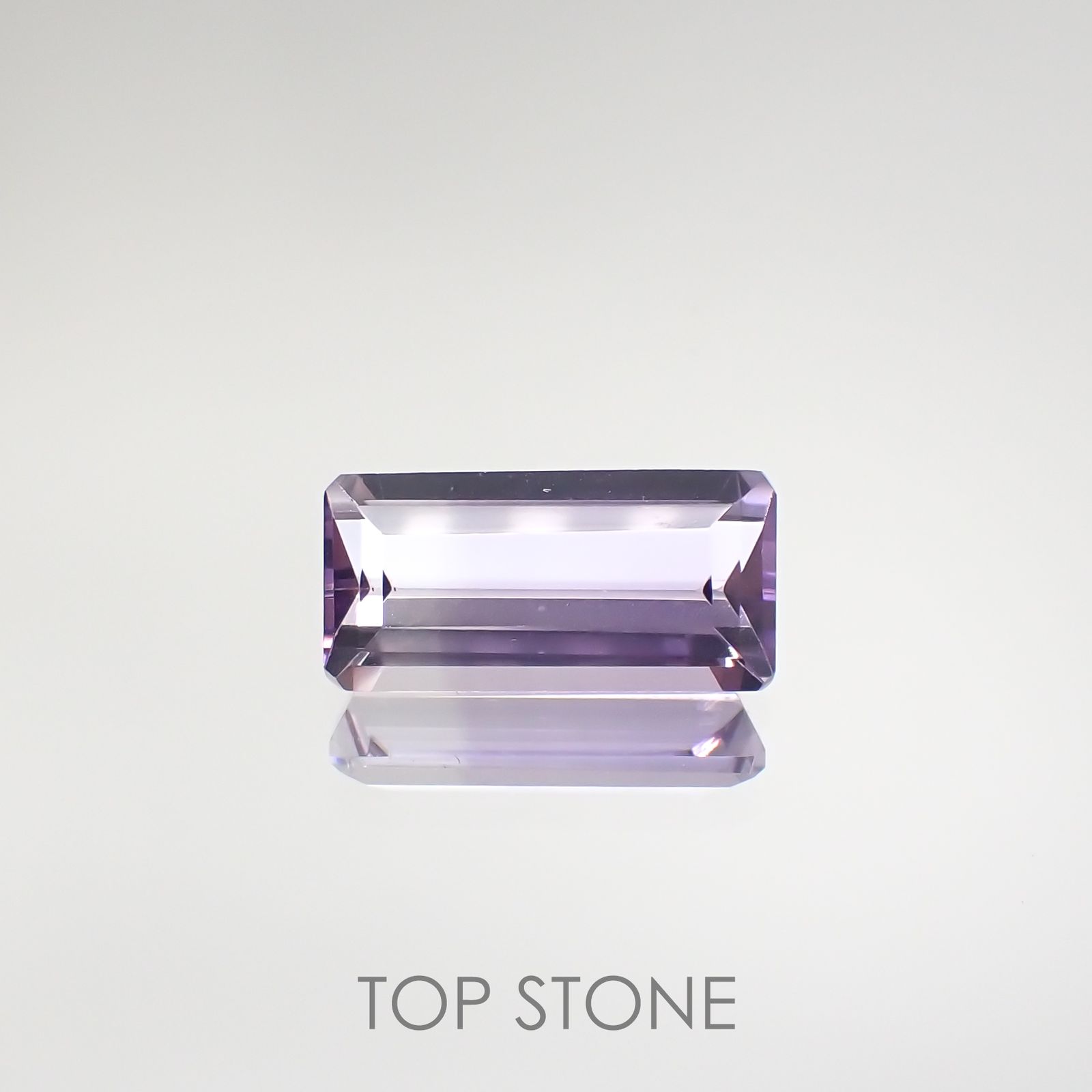 アワーグラスアメジスト(宝石名バイカラー・クォーツ) モロッコ産 2.34ct 識別済[210912327]12.1×5.9mm前後