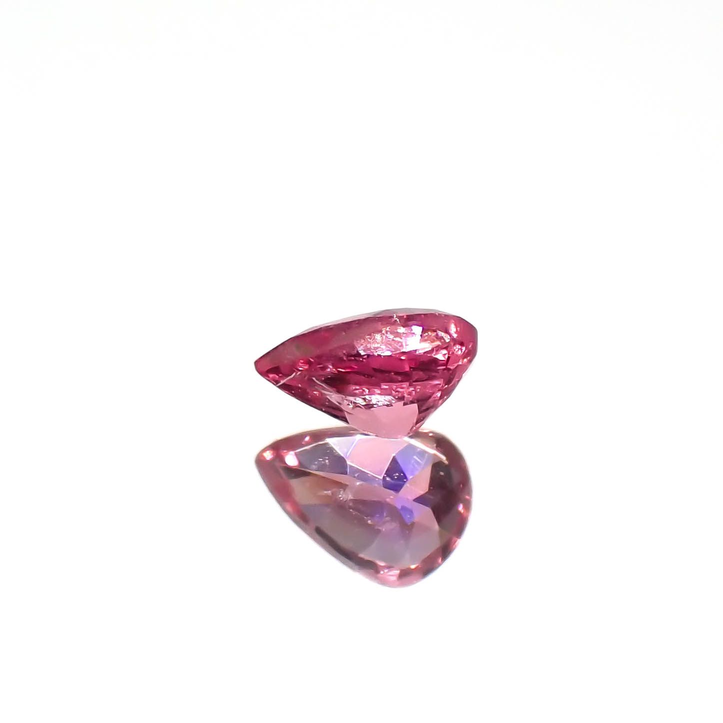 ホットピンクスピネル タンザニア・マヘンゲ産 0.15ct[240327002]3.9x2.8mm前後