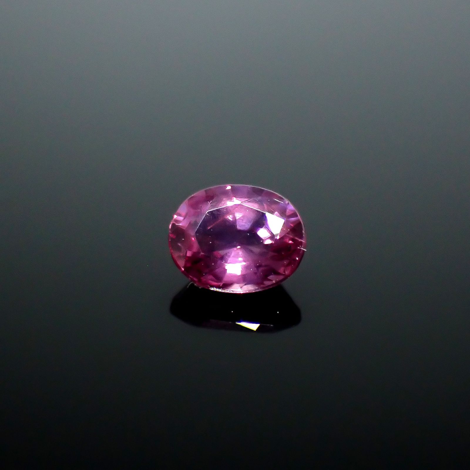 ウィンザーサファイア タンザニア・ウィンザー産 0.44ct [250730825]4.8x3.9mm前後