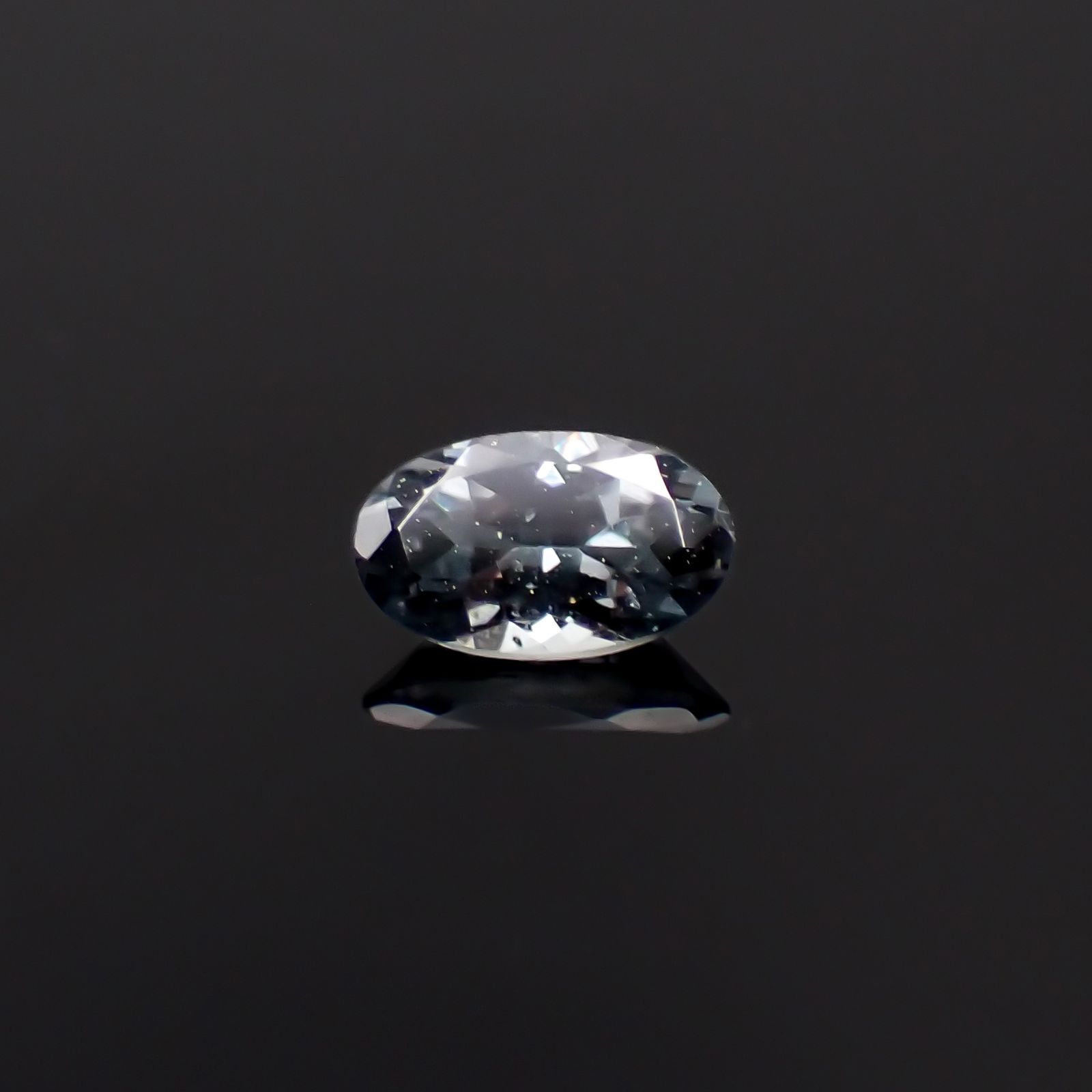 ベキリーブルーガーネット（カラーチェンジガーネット アレキタイプ） マダガスカル・ベキリー産 0.25ct[231224754]4.9x3mm前後
