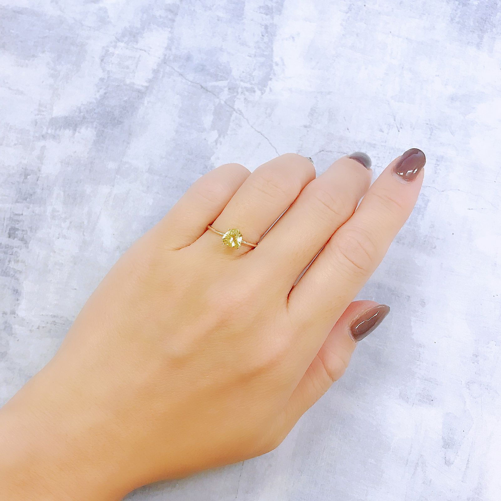イエロースキャポライト(宝石名イエロー・スキャポライト)タンザニア産 0.67ct 識別済[220918029]5.8x6.1mm前後
