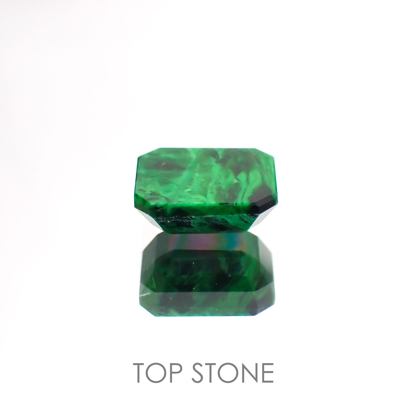モーシッシ ビルマ産 1.35ct[220114184]7.4x6mm前後