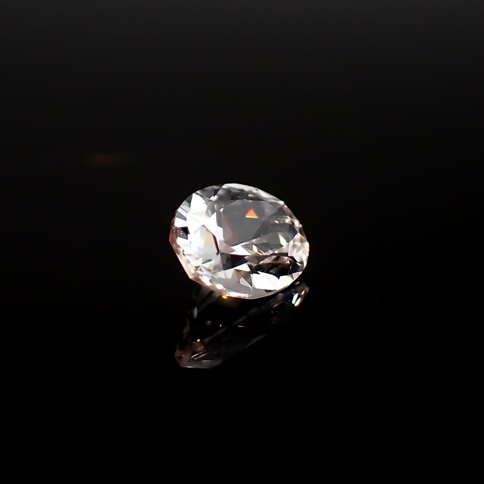 フェナカイト ロシア・マリシェボ鉱山産 0.82ct / 7x5.5mm前後 [260632431]
