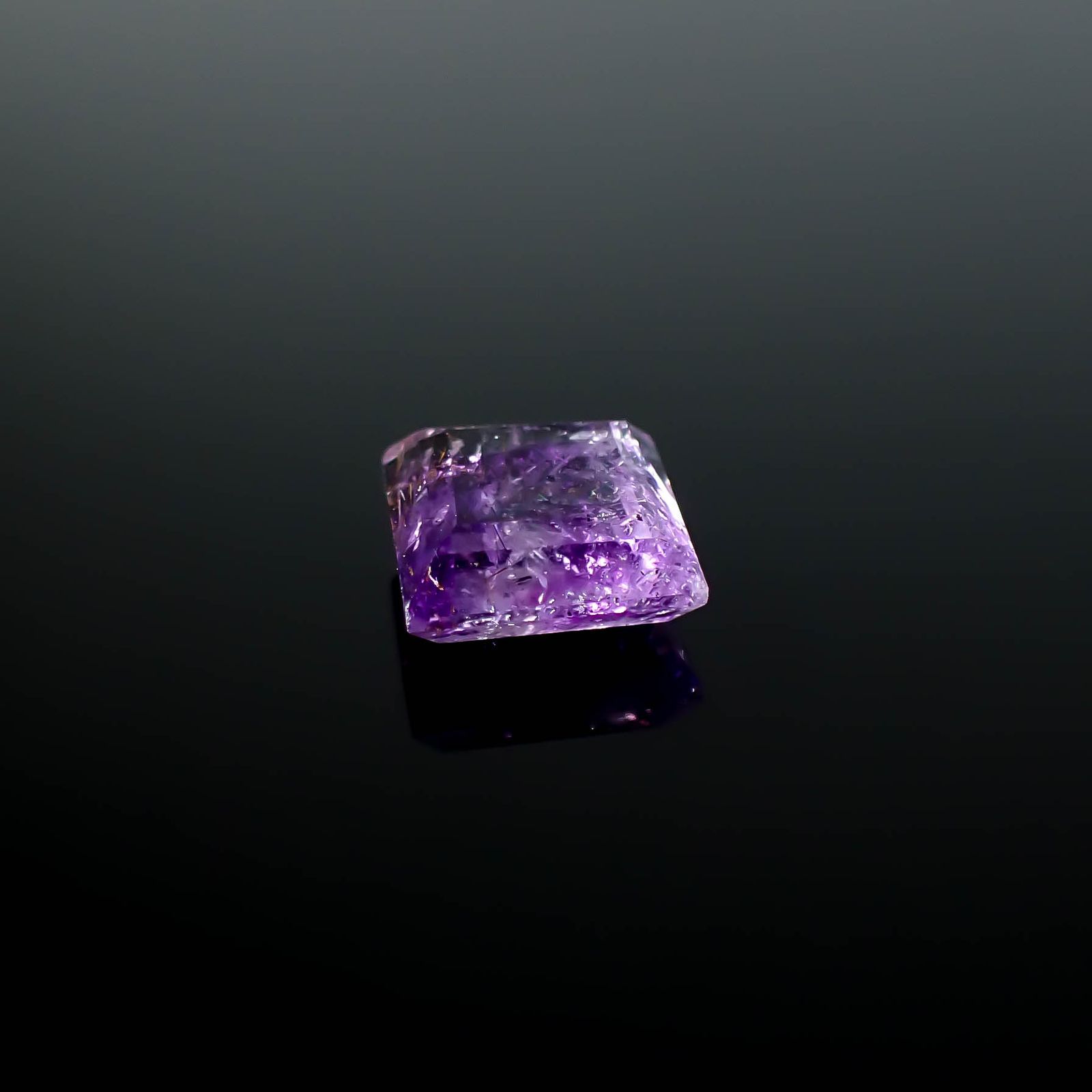 ◇リバーシブル◇アメジストエレスチャル ブラジル産 2.05ct [250730858]7.7x7.5mm前後