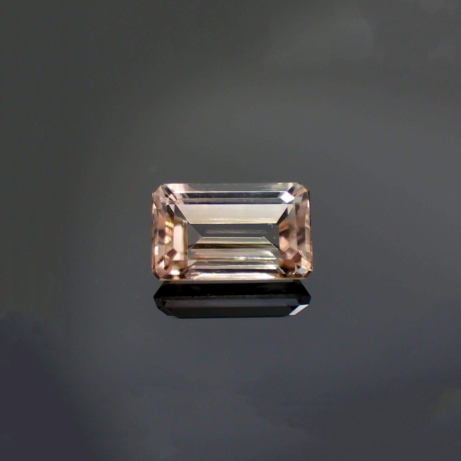 パーティカラートルマリン(宝石名パーティカラード・トルマリン) ブラジル産 1.435ct ソ付(彩珠)[210711886]8.3×5.2mm前後