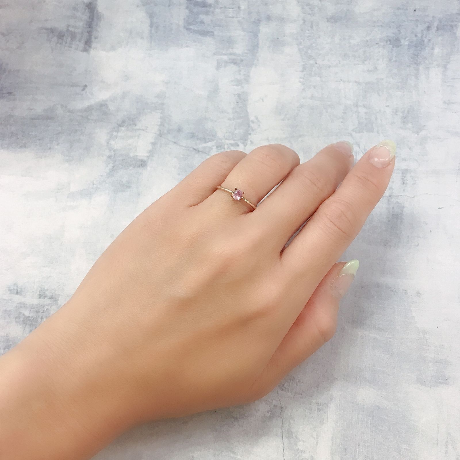 ピンクサファイア(宝石名サファイア)タンザニア・ウィンザー産 0.26ct 識別済[220817399]4.1x3.3mm前後