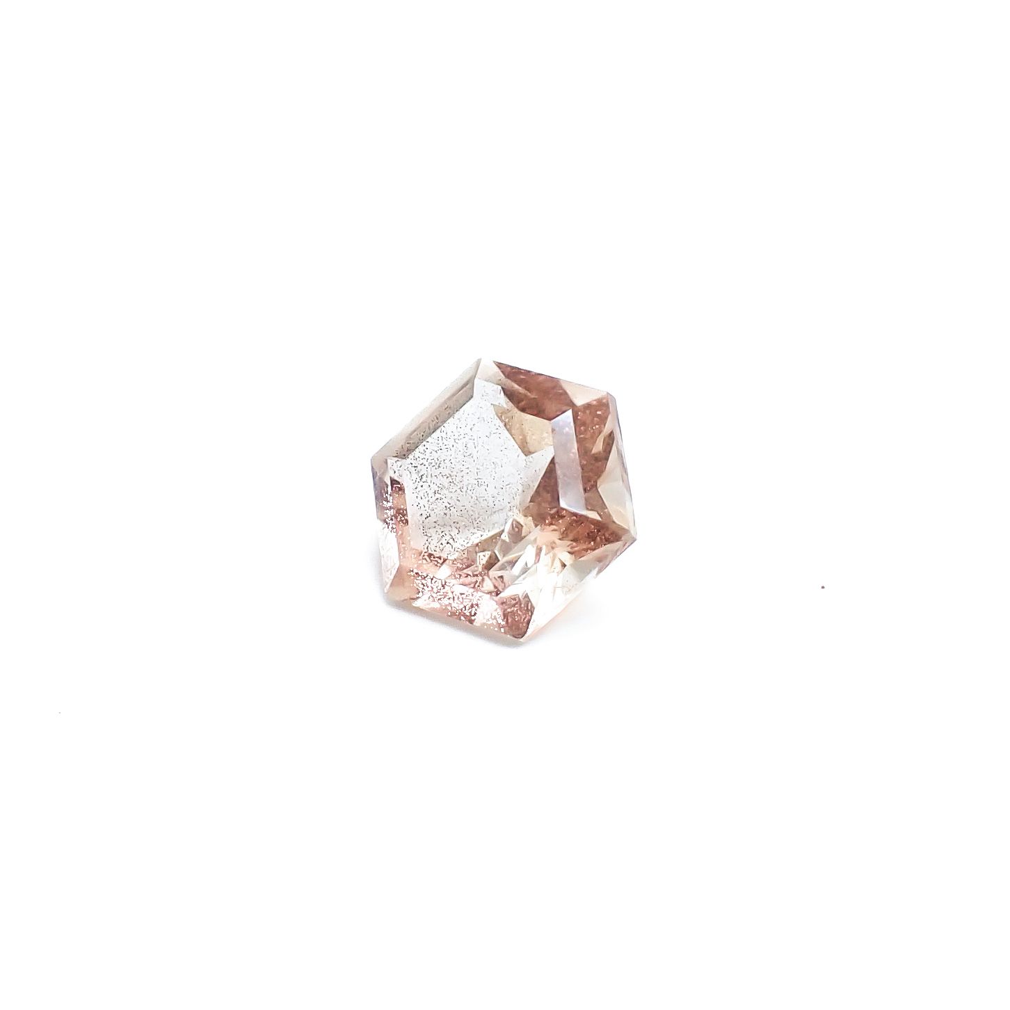 ◇ヘキサゴンカット◇オレゴンサンストーン アメリカ・オレゴン州産 0.57ct / 5.3x5.2mm前後 [260732645]
