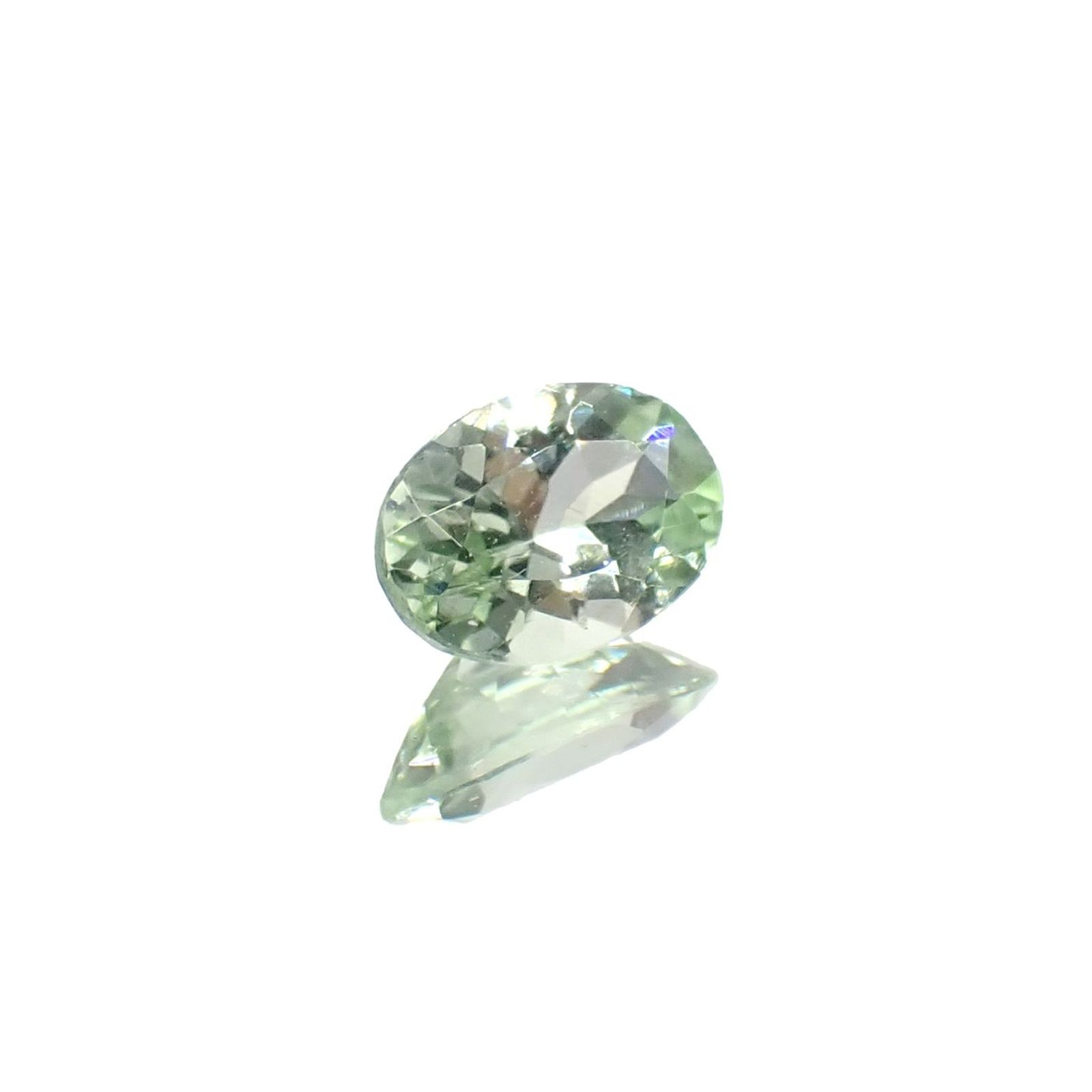 ミントペリドット パキスタン/ノルウェー産 0.42ct / 6.1x4.1mm前後 [250730638]