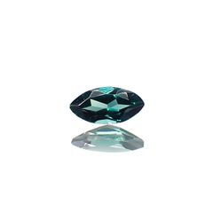 ベキリーブルーガーネット（カラーチェンジガーネット アレキタイプ） マダガスカル・ベキリー産 0.17ct[240628282]5x2.5mm前後